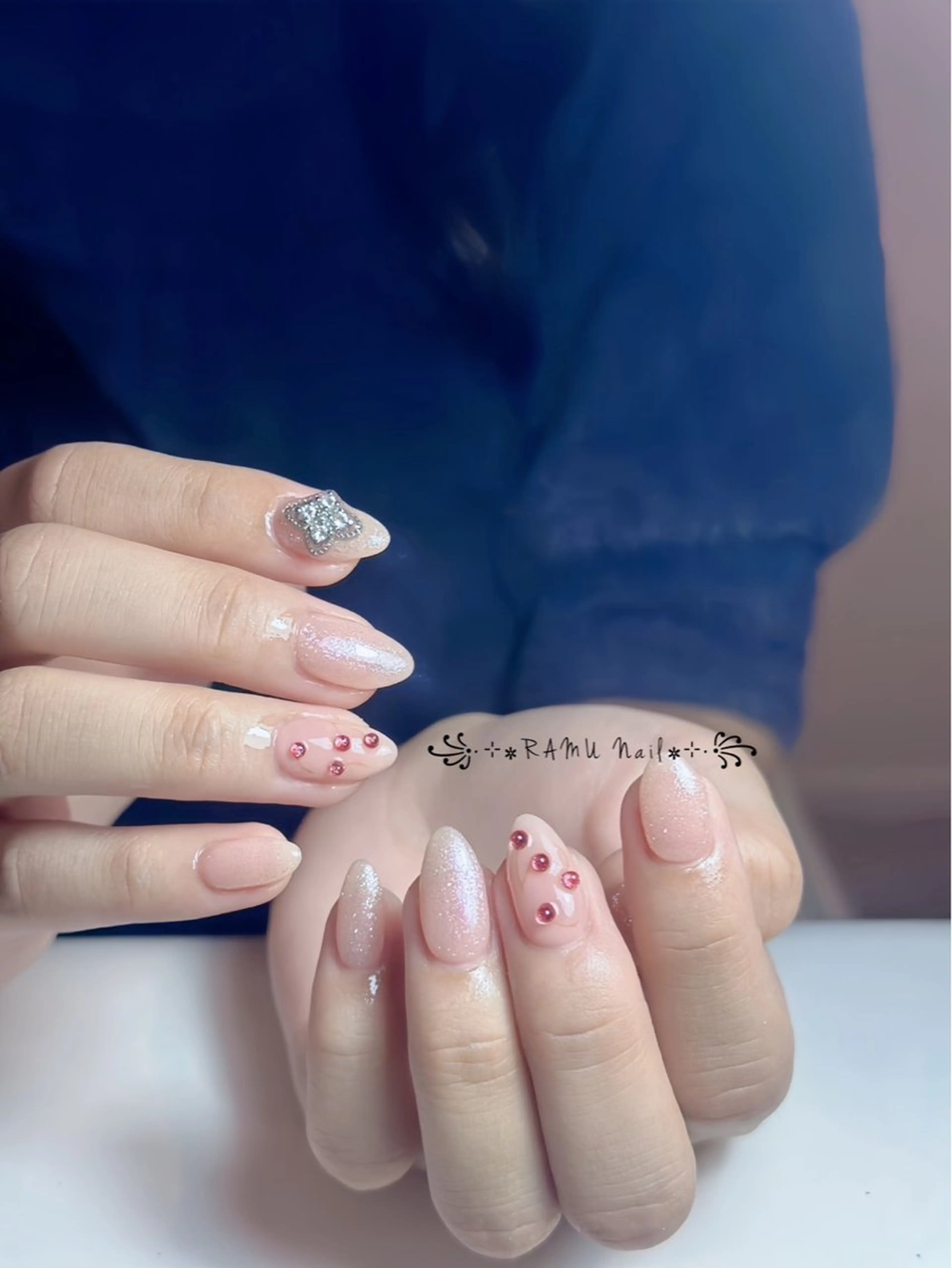 ネイル チークネイル フレンチネイル グラデーション キラキラネイル 韓国ネイル ハンドネイル RAMU_Nail 池袋店のネイルデザイン