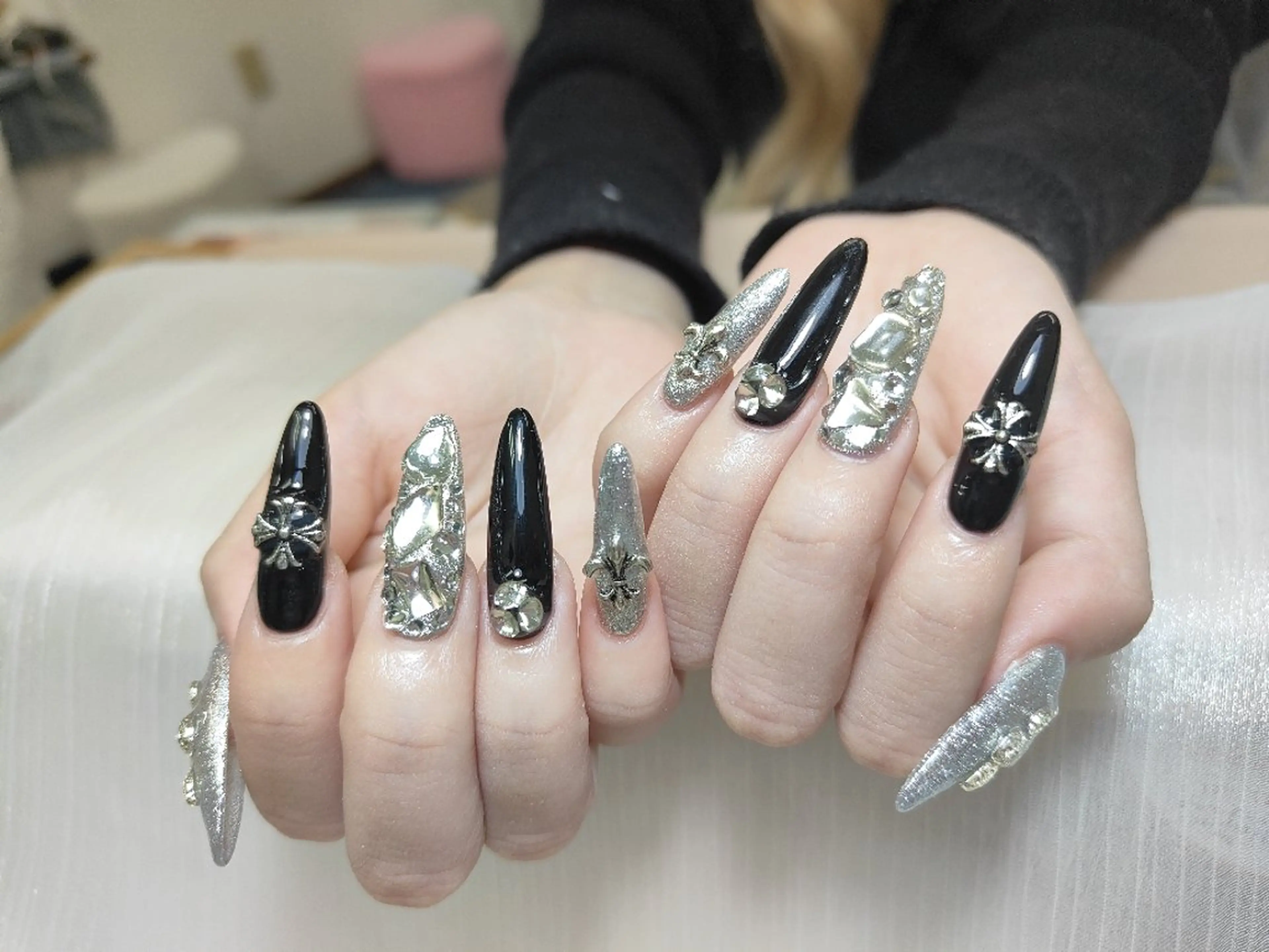 ネイル ハンドネイル モニカ アキイのネイルデザイン