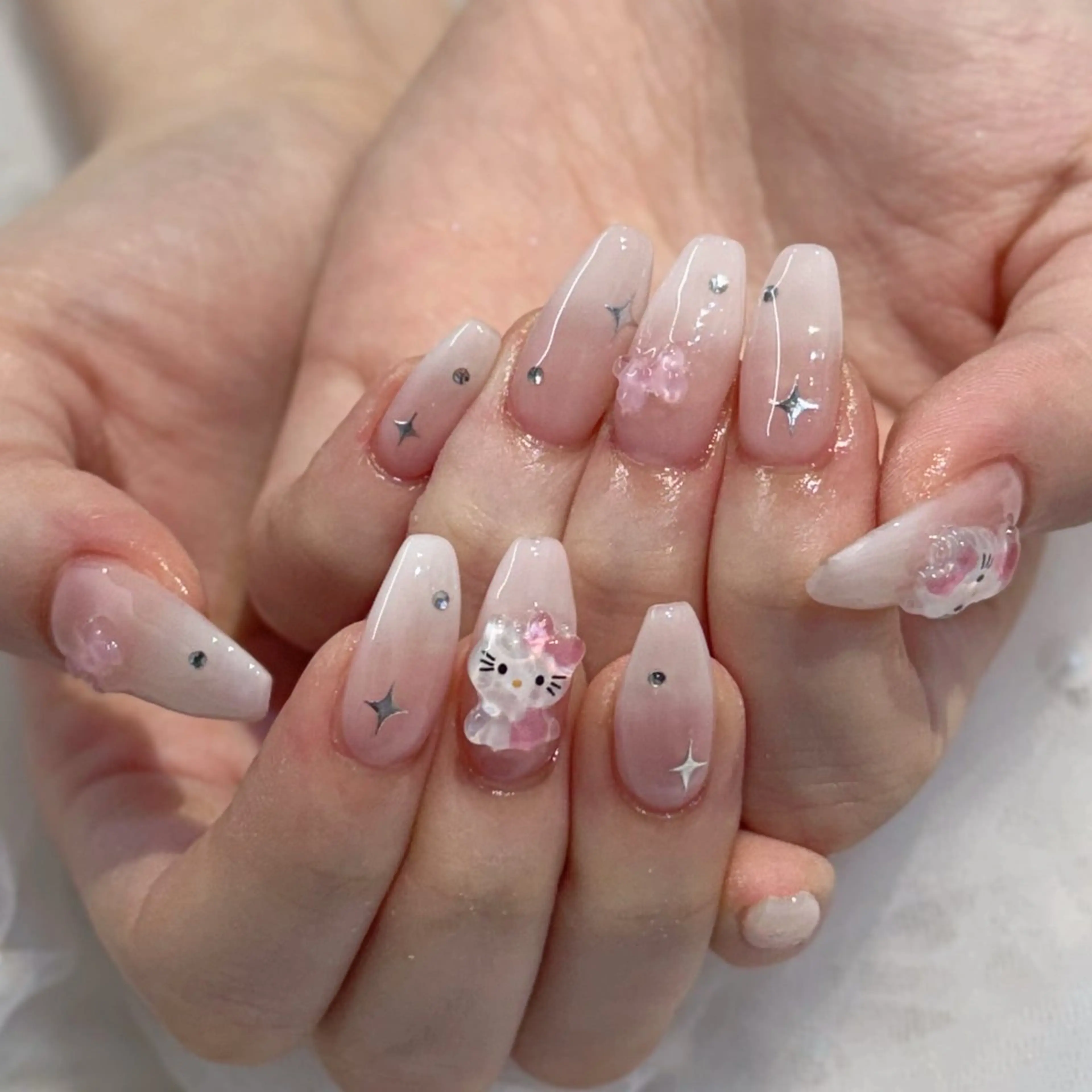 ネイル ハンドネイル ハンドケア Chizuru 💫のネイルデザイン