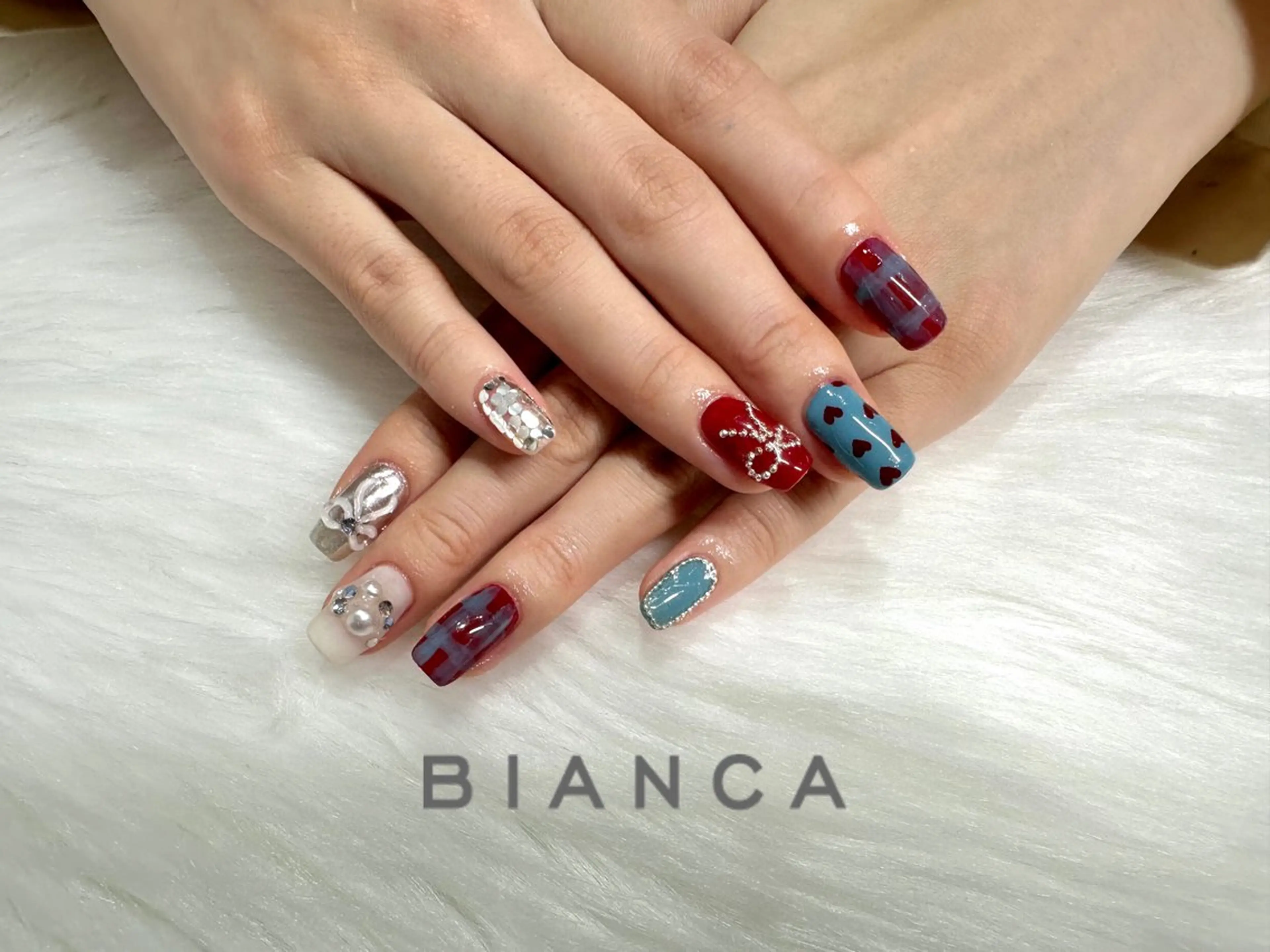ネイル ハンドネイル Bianca 🩵 Ayakoのネイルデザイン