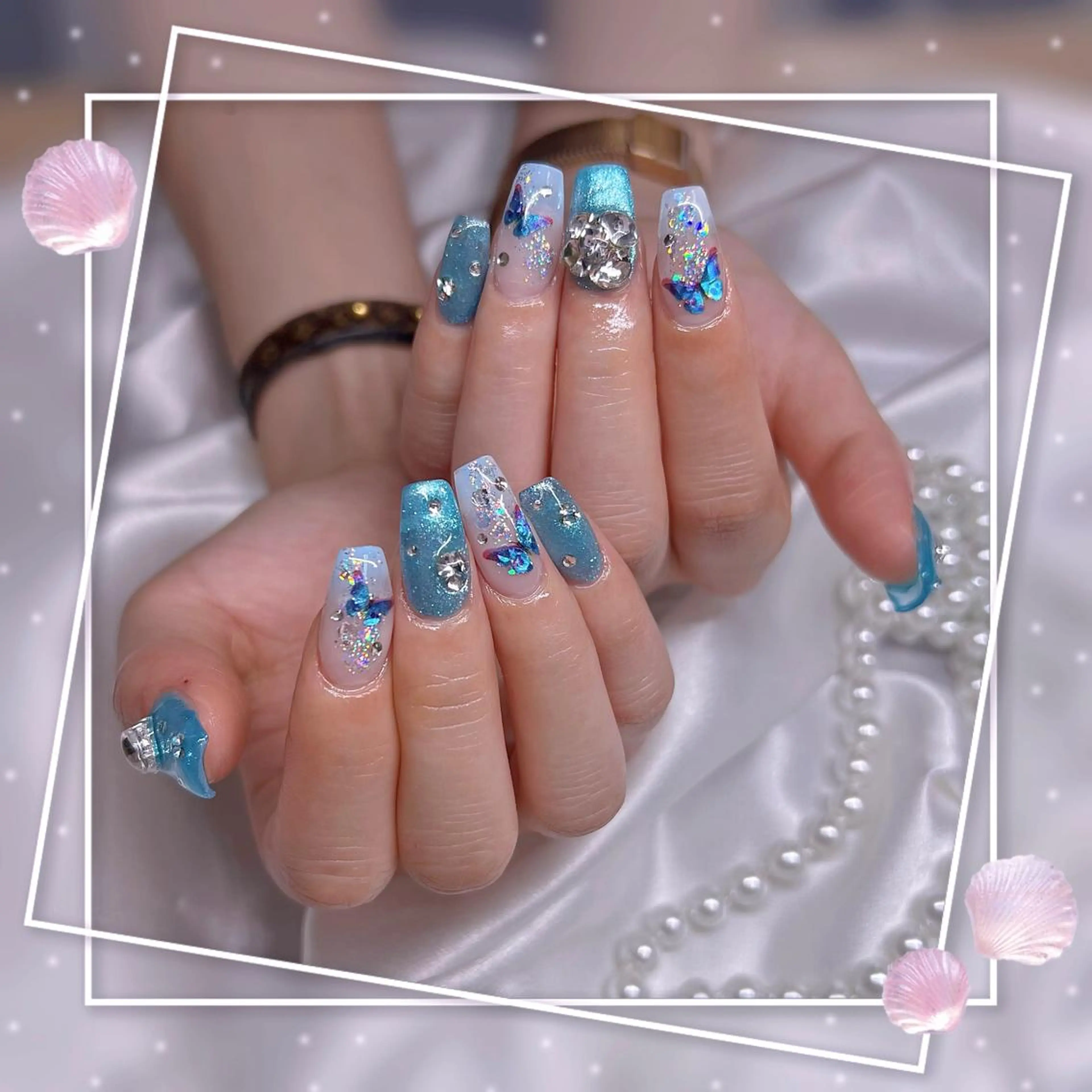 ネイル フレンチネイル キラキラネイル 韓国ネイル マグネットネイル マグネットフレンチ Chill Nailsalonのネイルデザイン