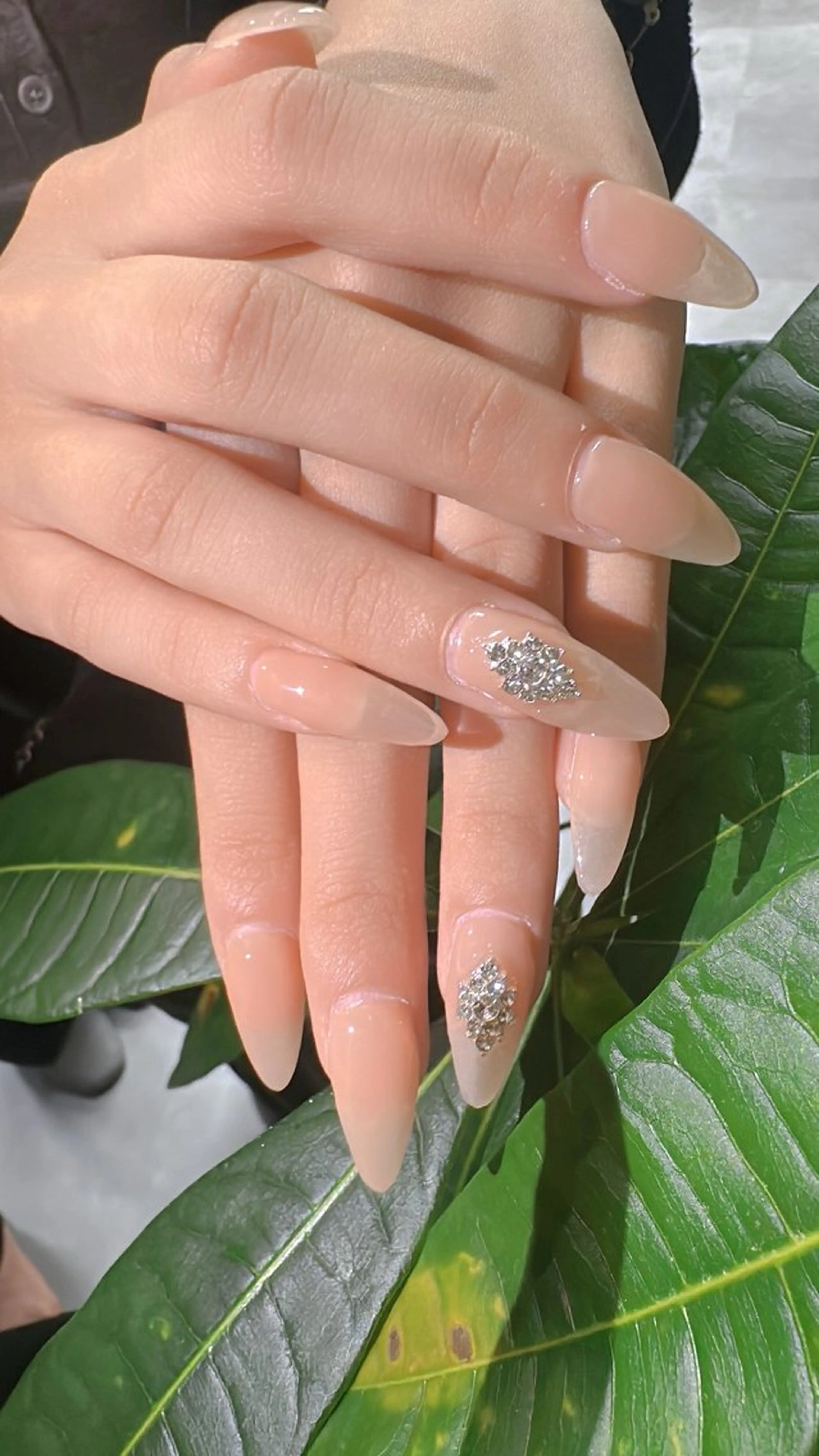 ネイル ハンドネイル Lapi Nail 🩷長さ出し特化のネイルデザイン