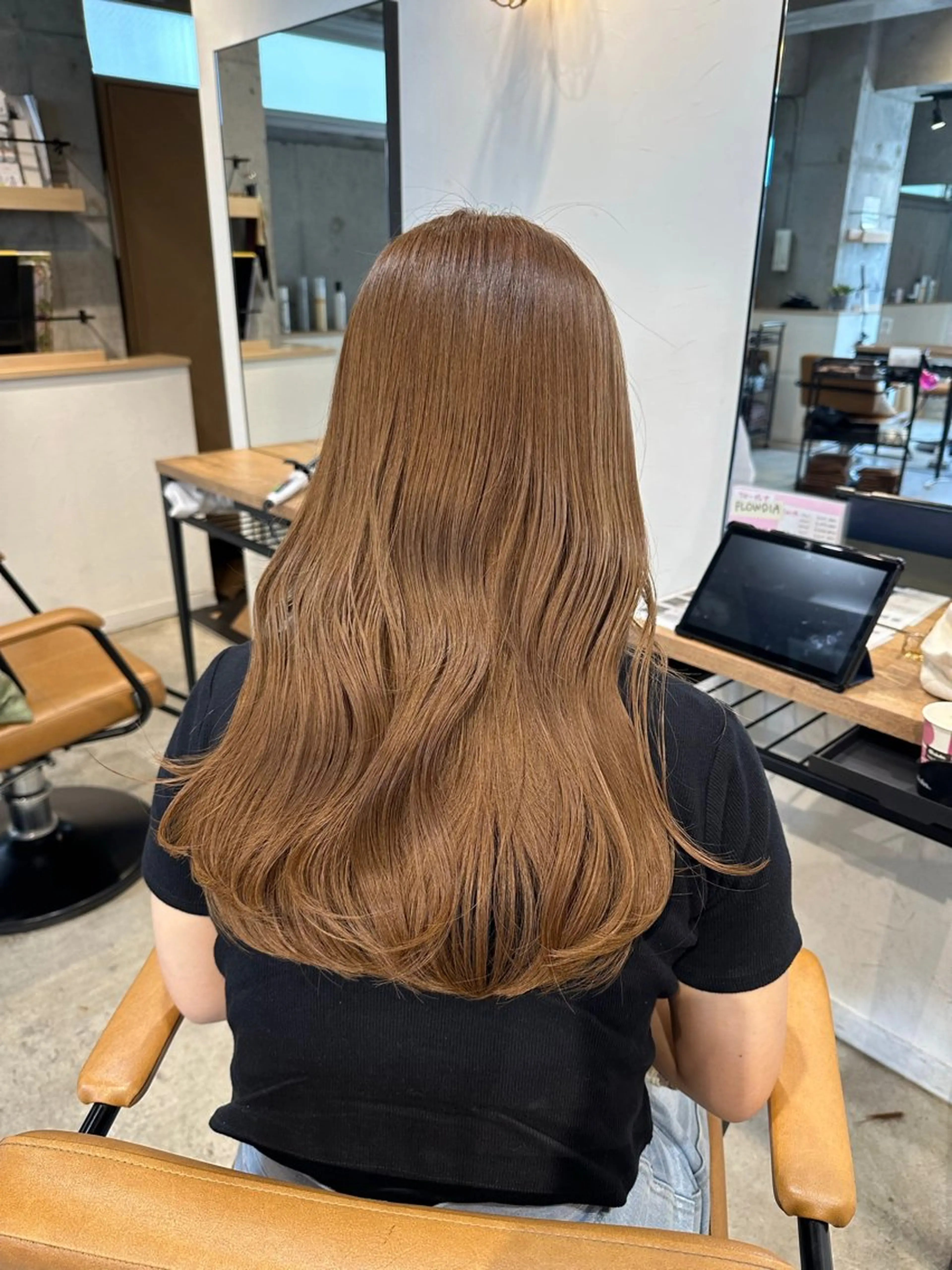 ロング カラー ブリーチ ダブルカラー ブリーチなしカラー カット ヘアカラー トリートメント ヘッドスパ 韓国レイヤー・ボブ/ 暖色⭐️優香⭐️のヘアスタイル