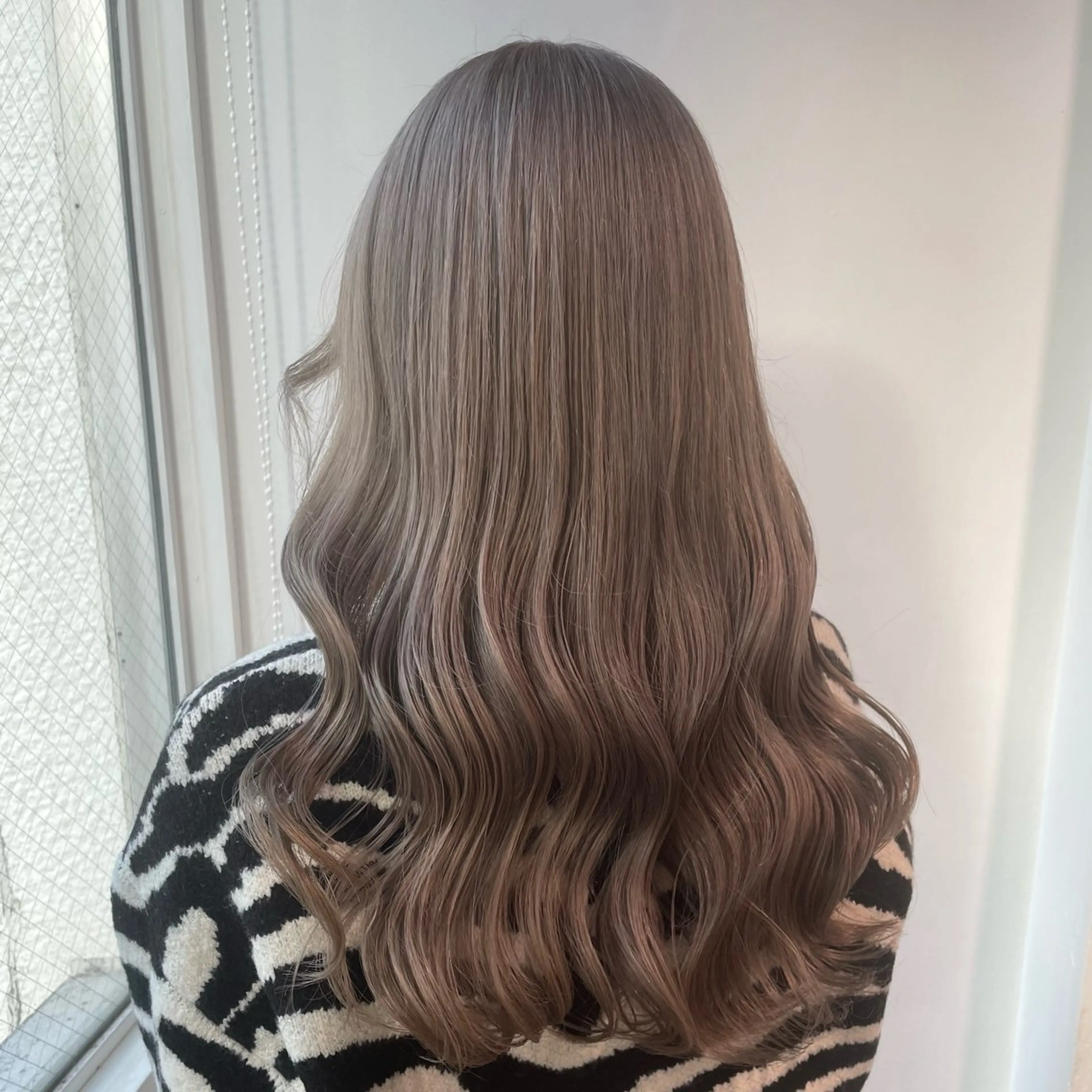 セミロング カラー ヘアカラー ヘッドスパ 🪞韓国🤍大人っぽ 艶髪🤍FRUITSのヘアスタイル