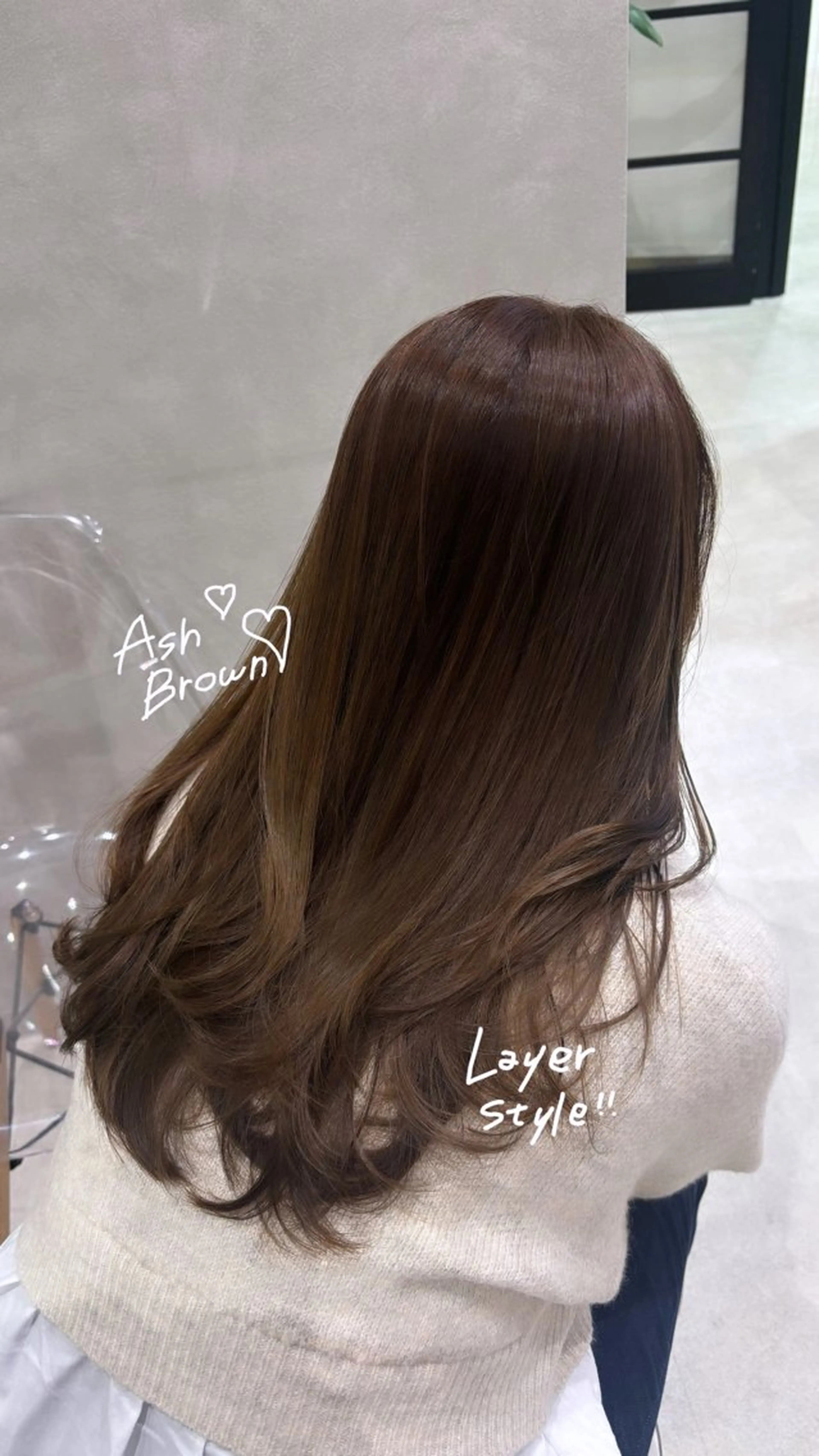 セミロング カラー アッシュ アッシュブラウン ブラウンカラー レイヤーカット カット ヘアカラー トリートメント regalo Acari🍎のヘアスタイル