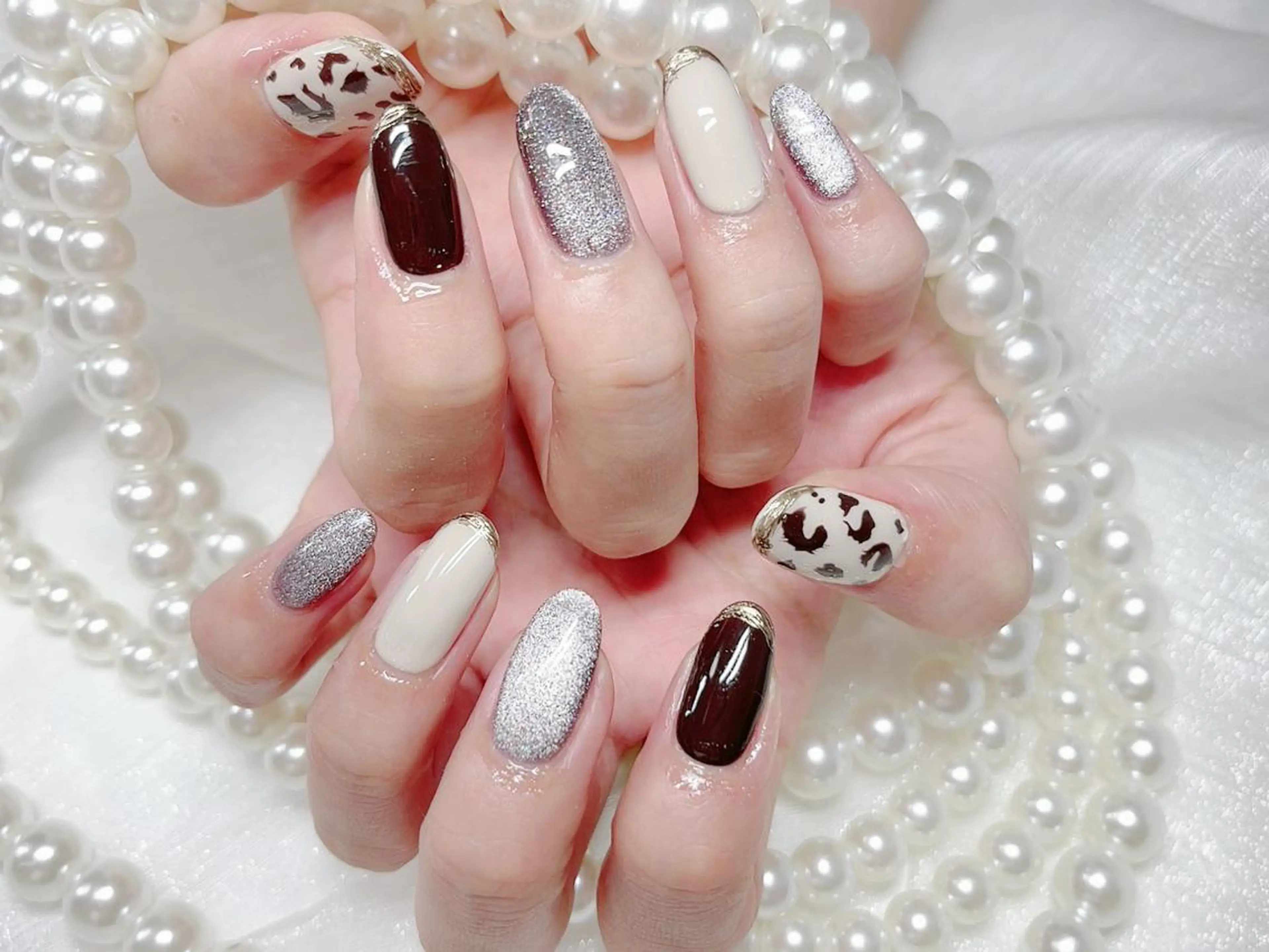 ネイル オーロラネイル 長さ出し フレンチネイル ガーリー キラキラネイル ハンドネイル Lucky nail salonのネイルデザイン