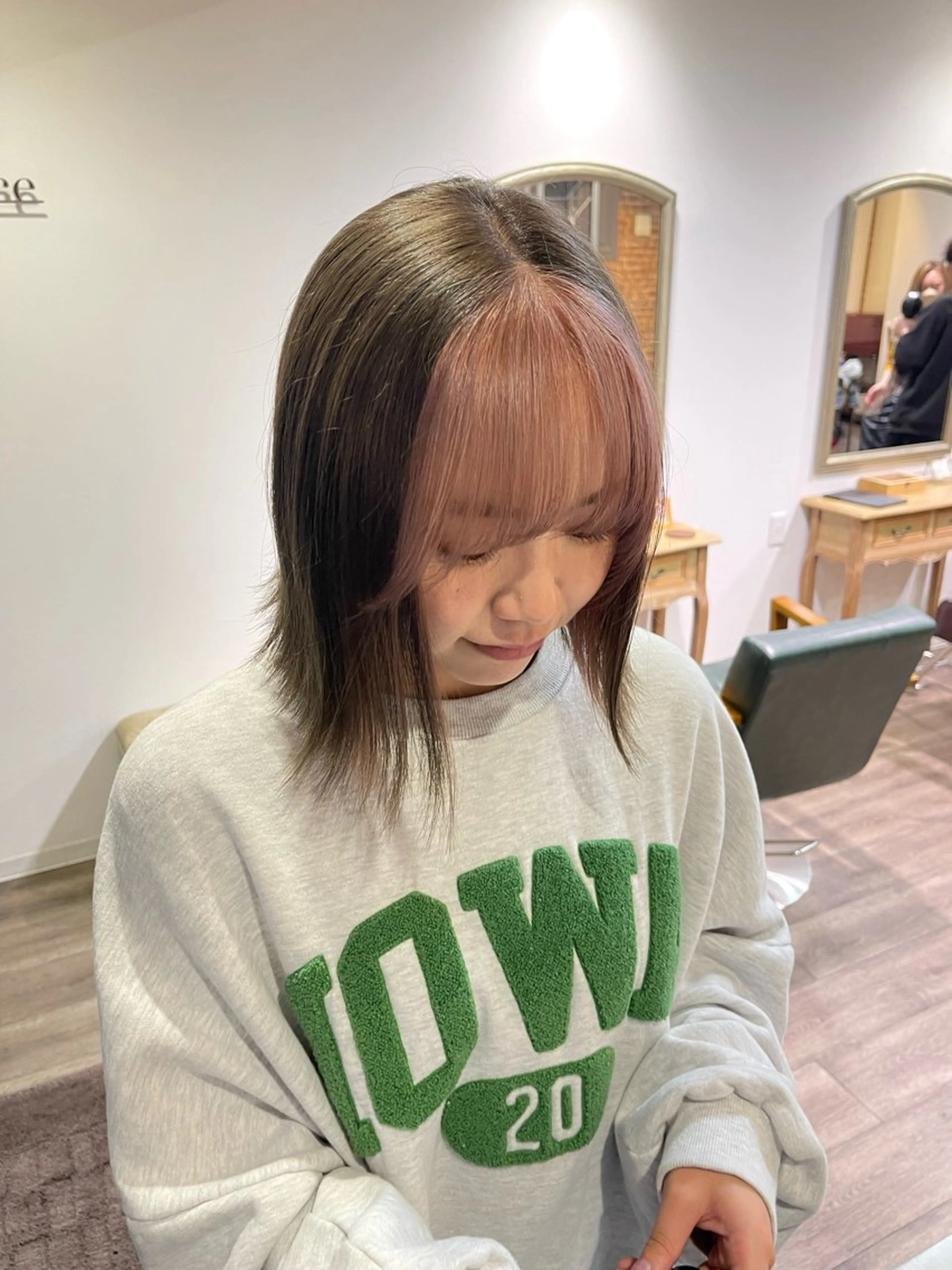 ミディアム カラー ヘアカラー Felice Erikaのヘアスタイル