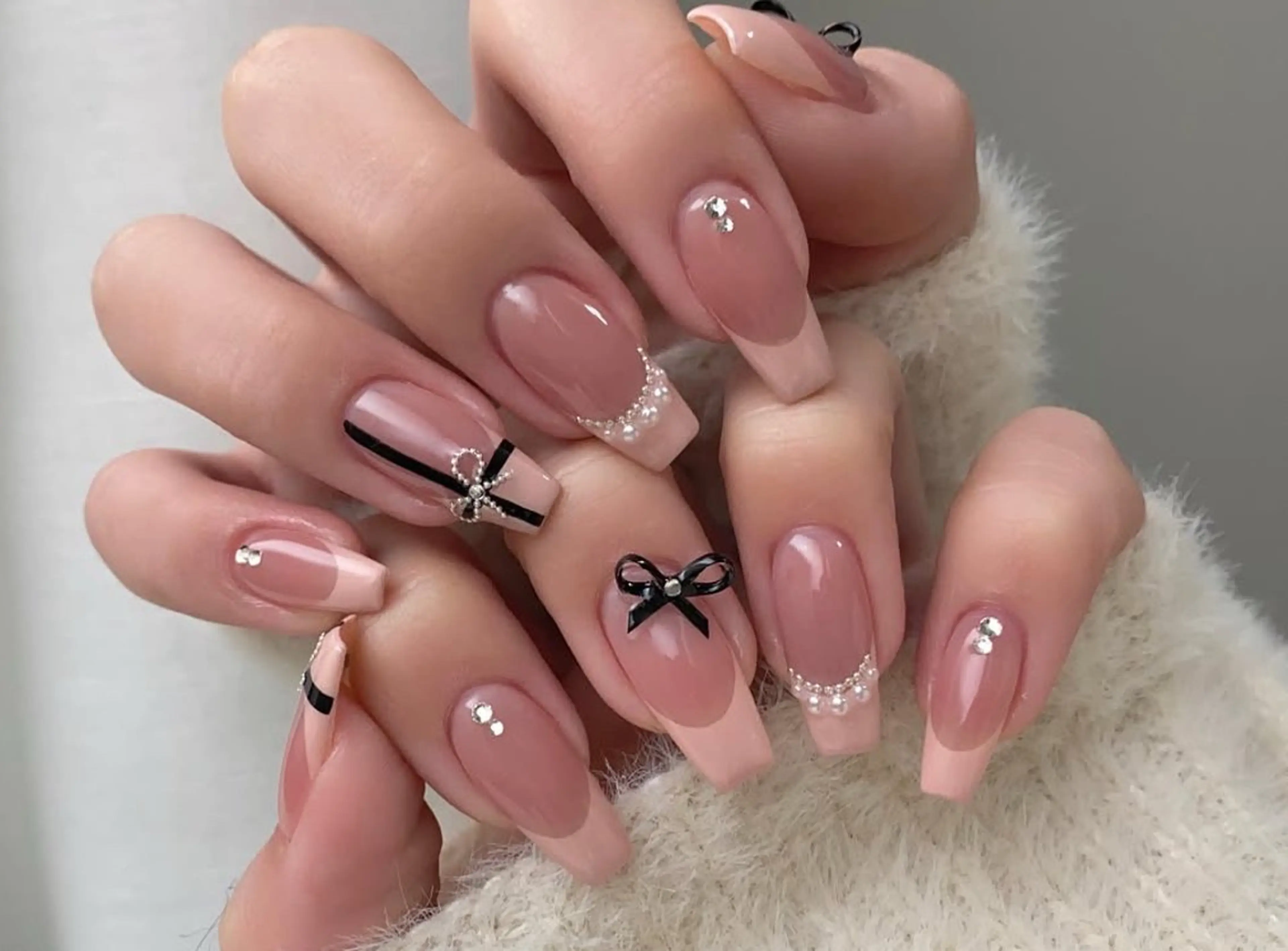 ネイル アートネイル 長さ出し ジェルネイル マグネットネイル ニュアンスネイル Kanao_ CloudyChanのネイルデザイン