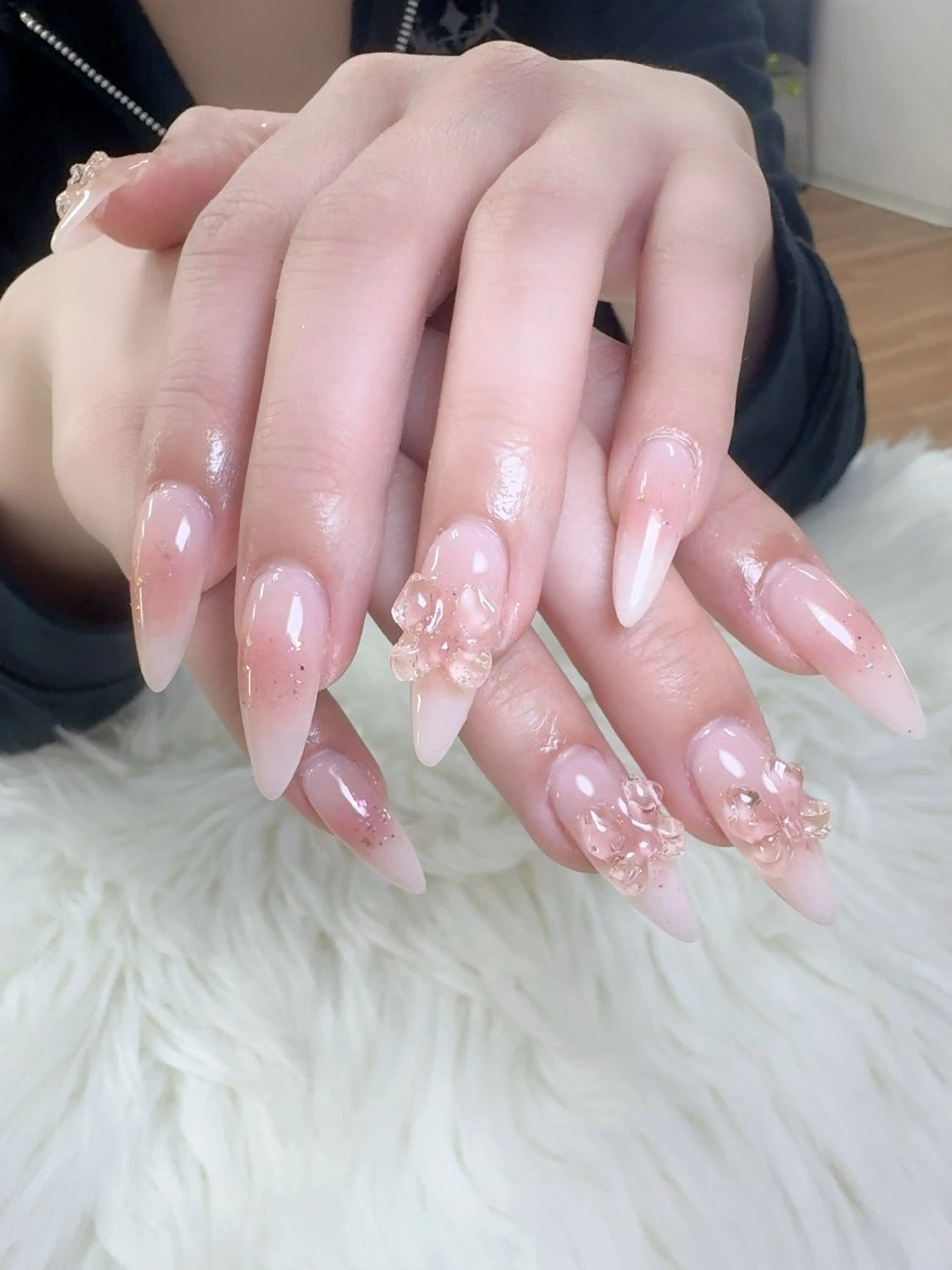 ネイル フレンチネイル 韓国ネイル マグネットネイル ニュアンスネイル オフィスネイル ハンドネイル Mlan Nailのネイルデザイン