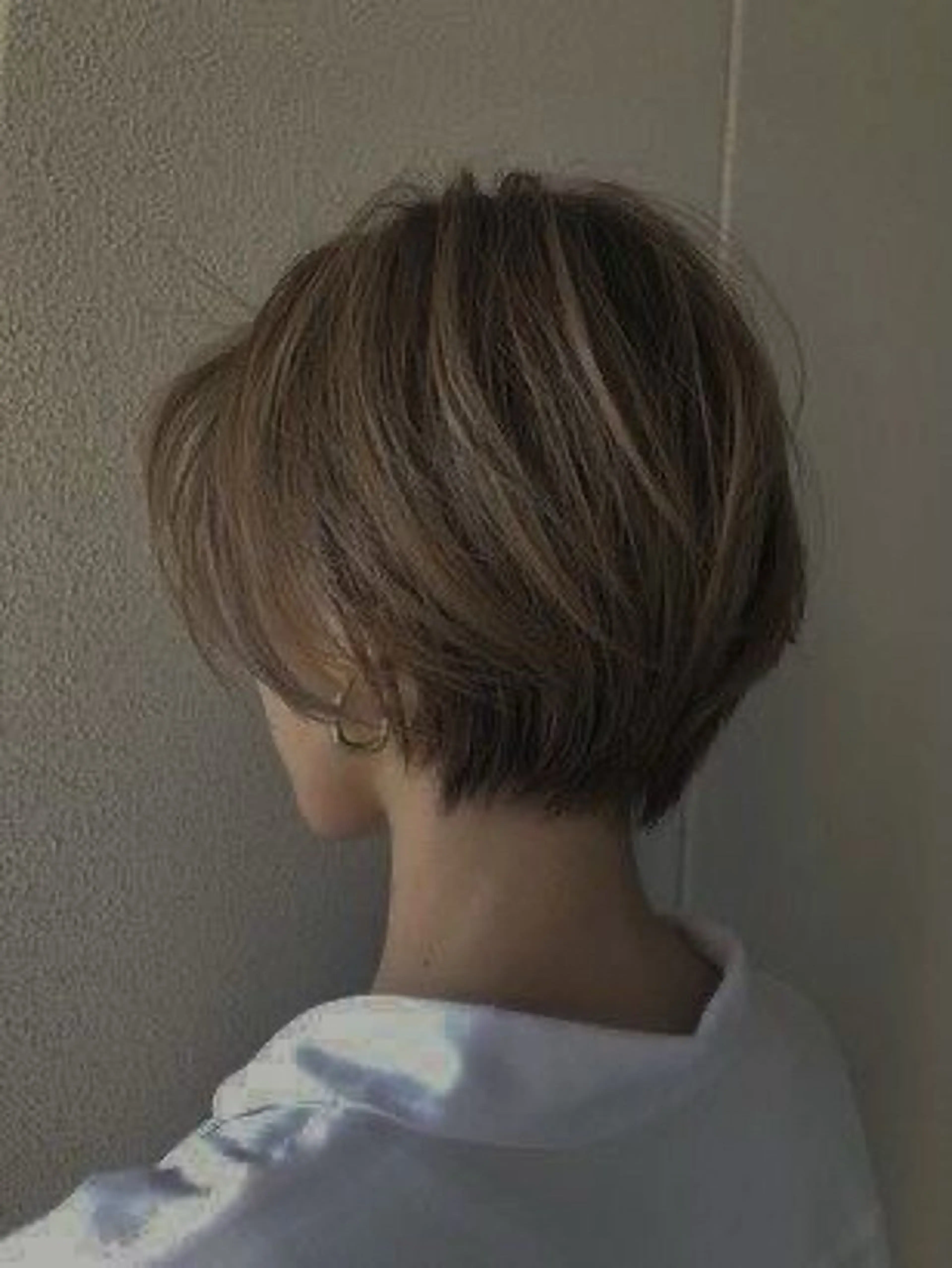 ショート 加藤木麻彩 NEROのヘアスタイル