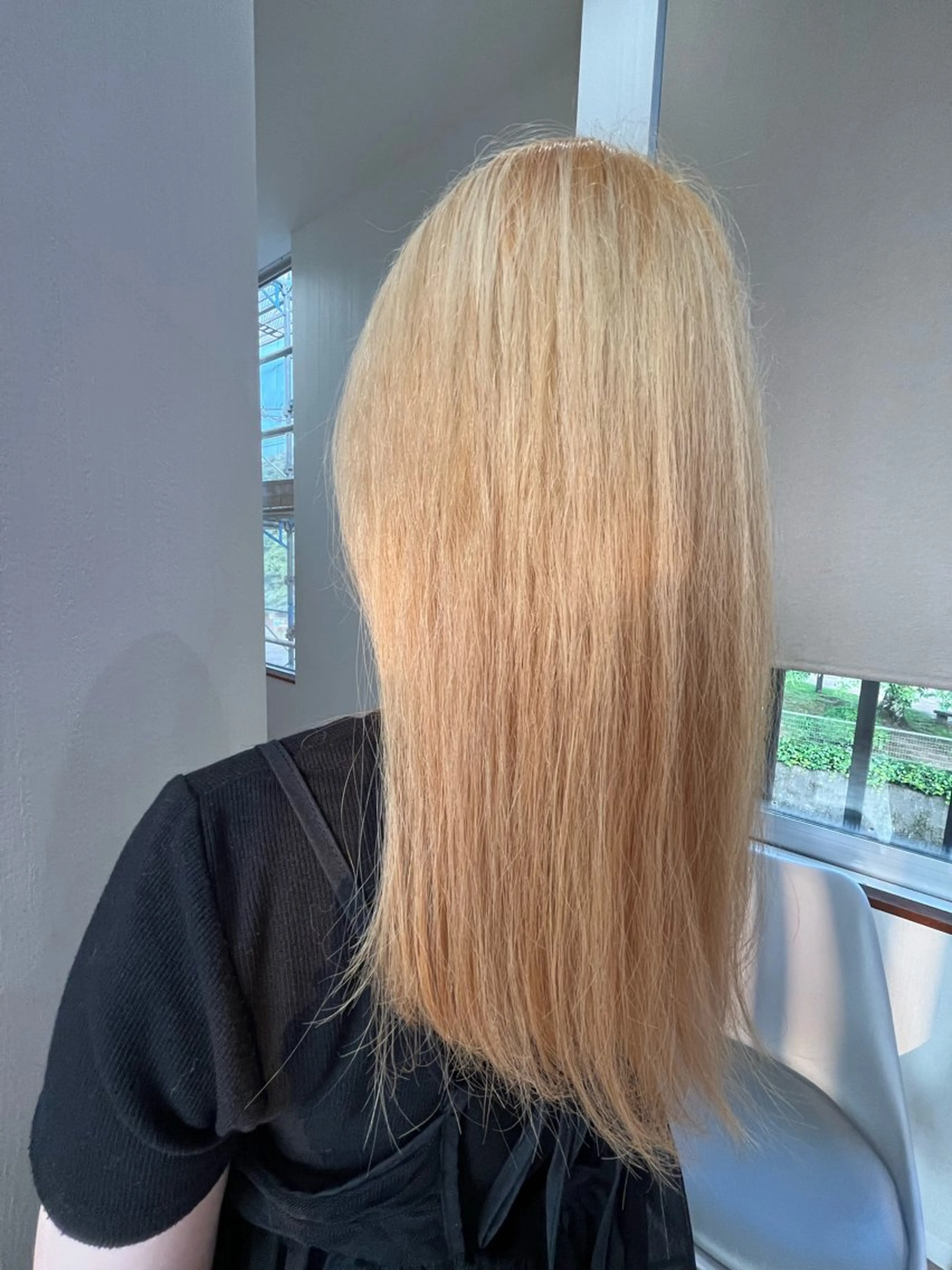 カラー ブリーチ 中島 姫翠のヘアスタイル