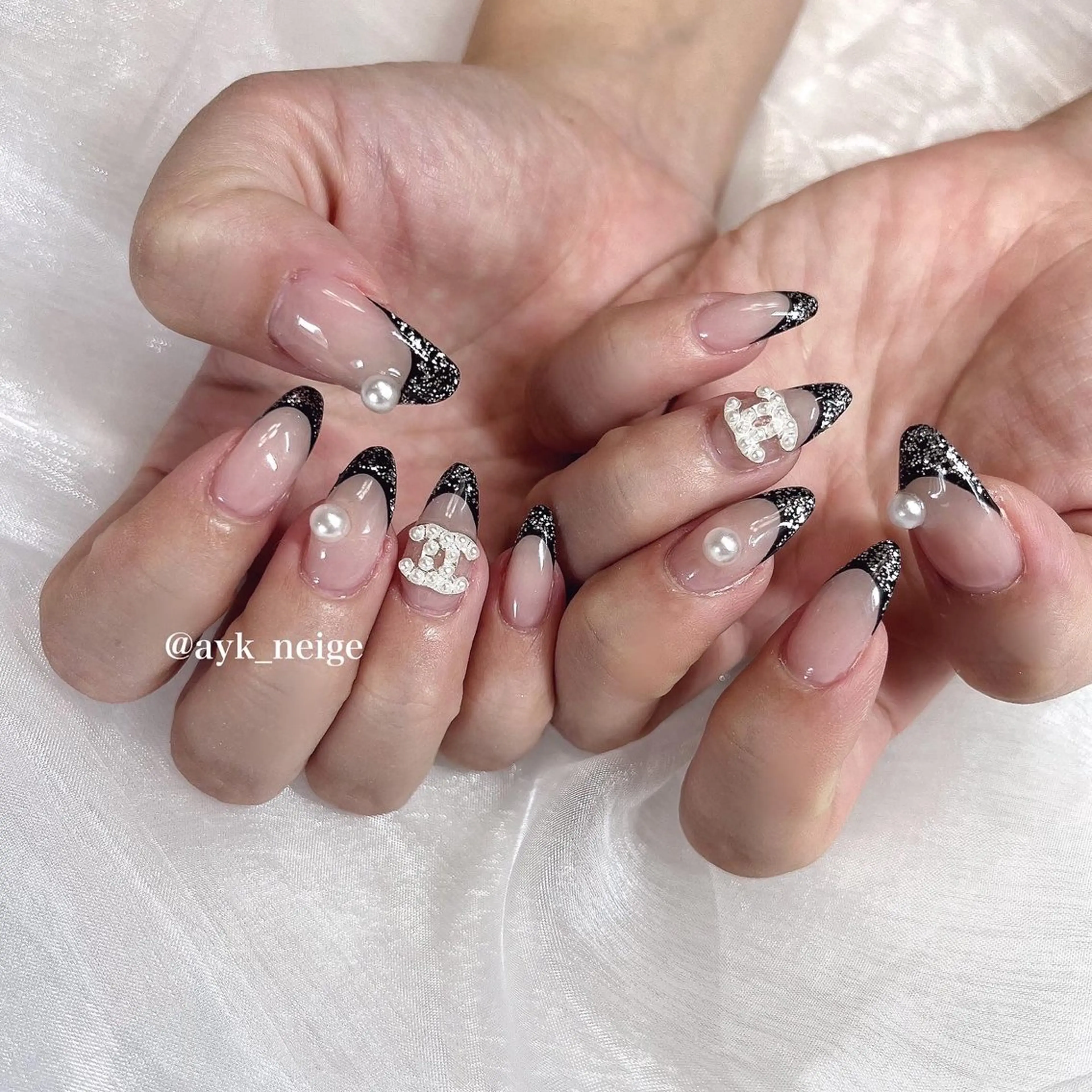 ネイル フットネイル キラキラネイル 韓国ネイル リボン n'eige nail所属・大谷 綾香のネイルデザイン