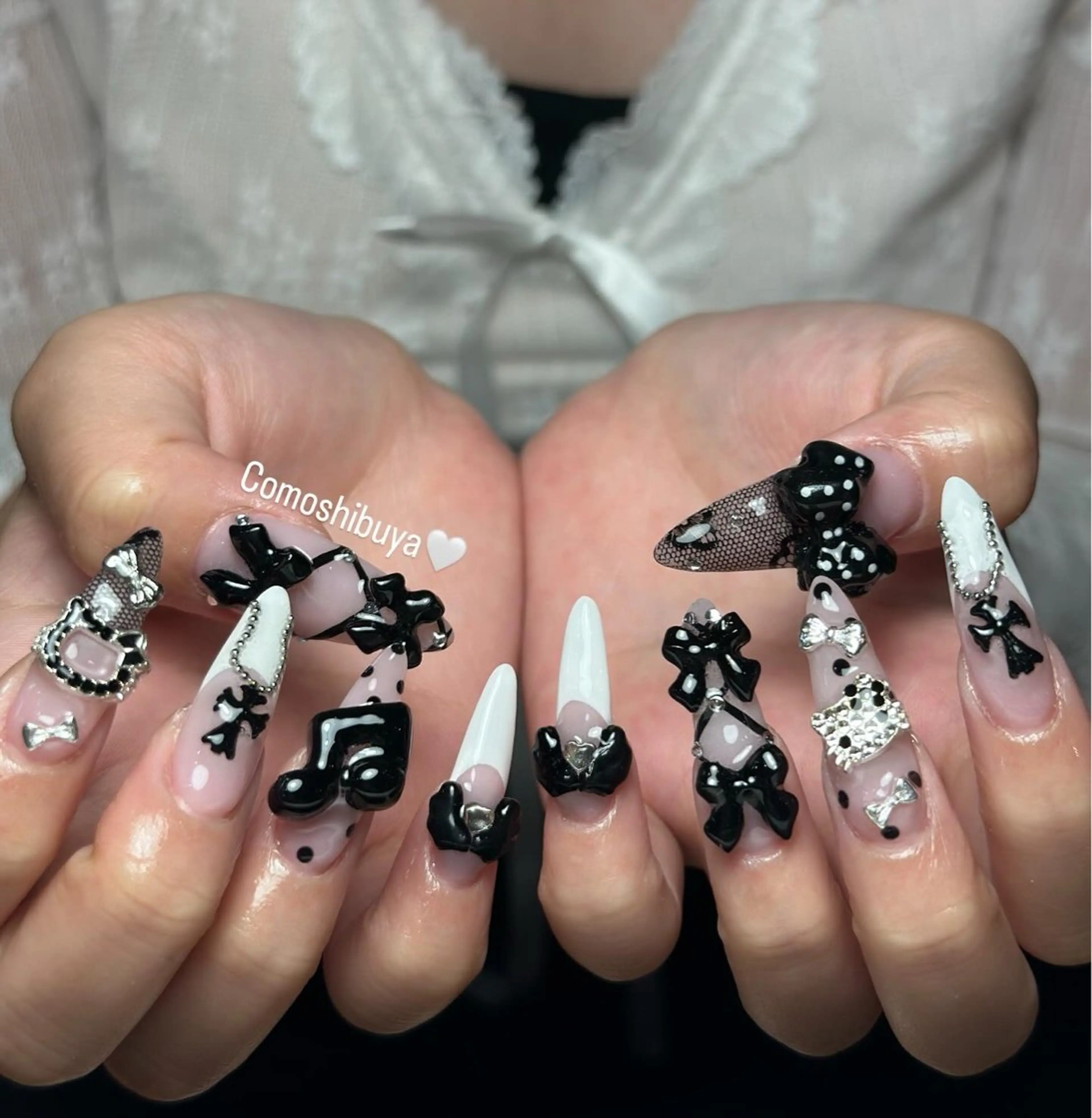 ネイル 韓国ネイル シンプルネイル ワンホンネイル CoMo Nail Studio所属・CoMo Nailのネイルデザイン
