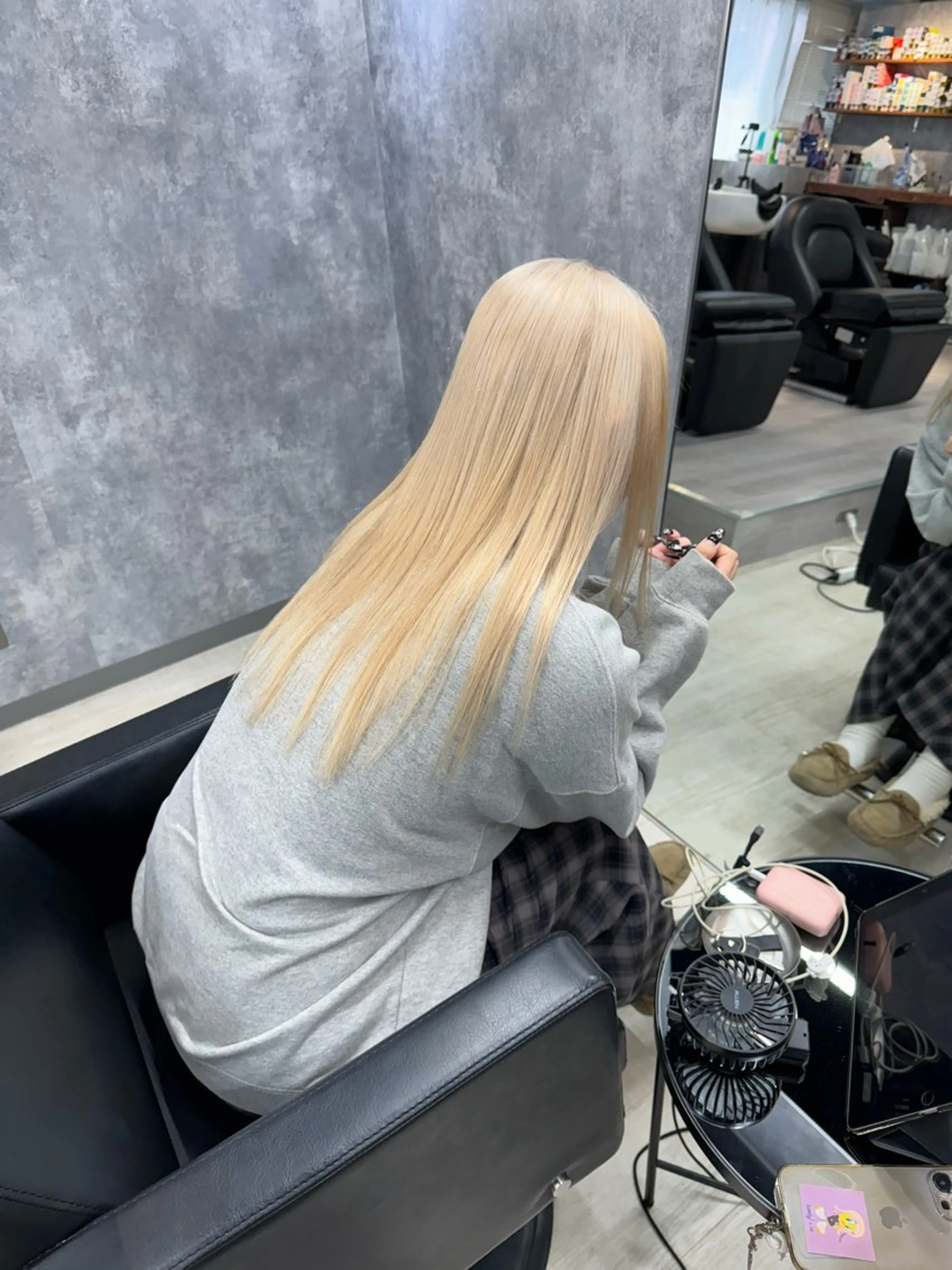 ロング カラー ブロンド ホワイトブロンド カット ヘアカラー ♡ウルフ/レイヤー ハイトーン/yucoのヘアスタイル