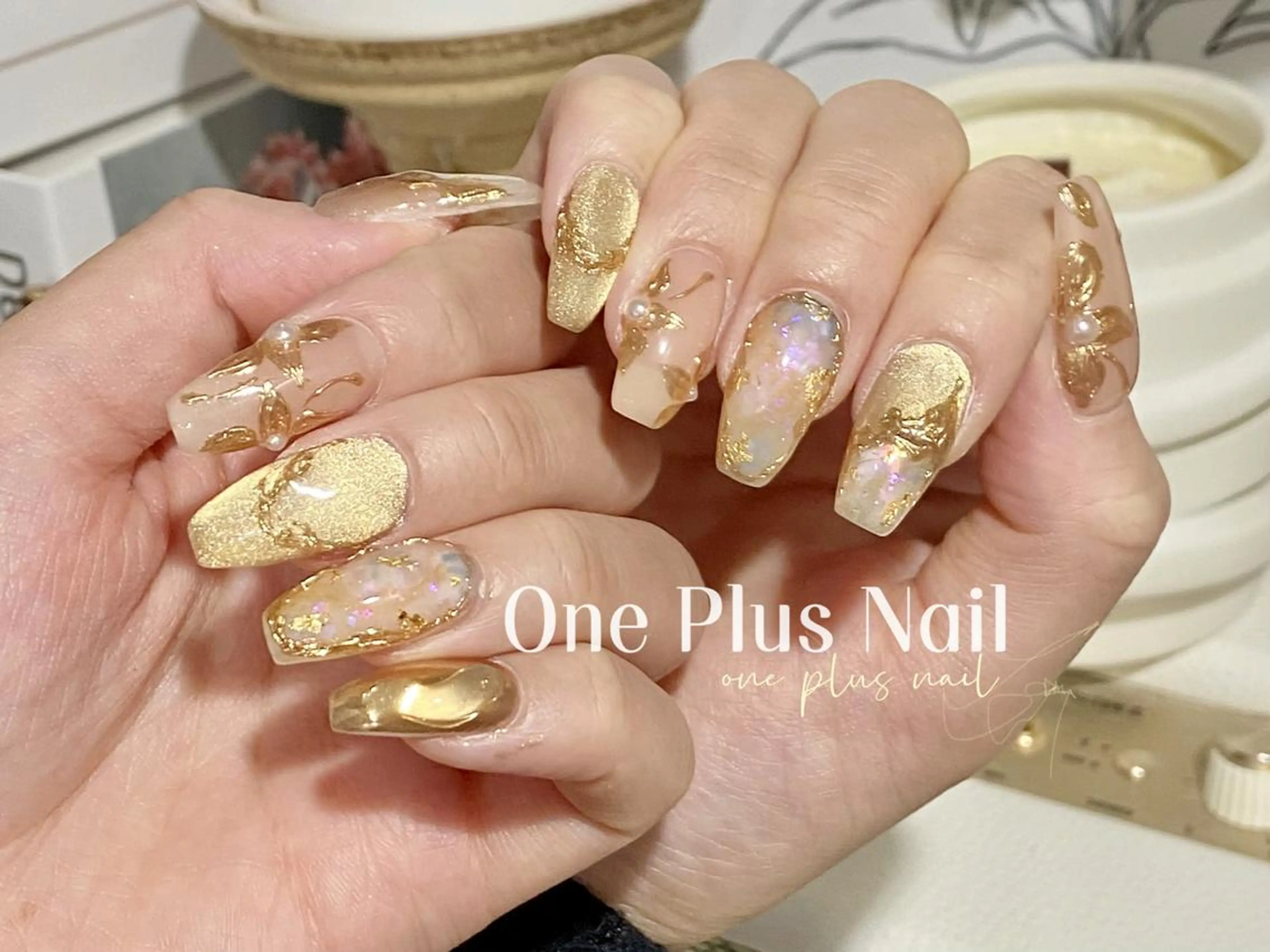ネイル ガーリー ハート キラキラネイル 韓国ネイル ロングネイル ハンドネイル One Plus Nail Salonのネイルデザイン