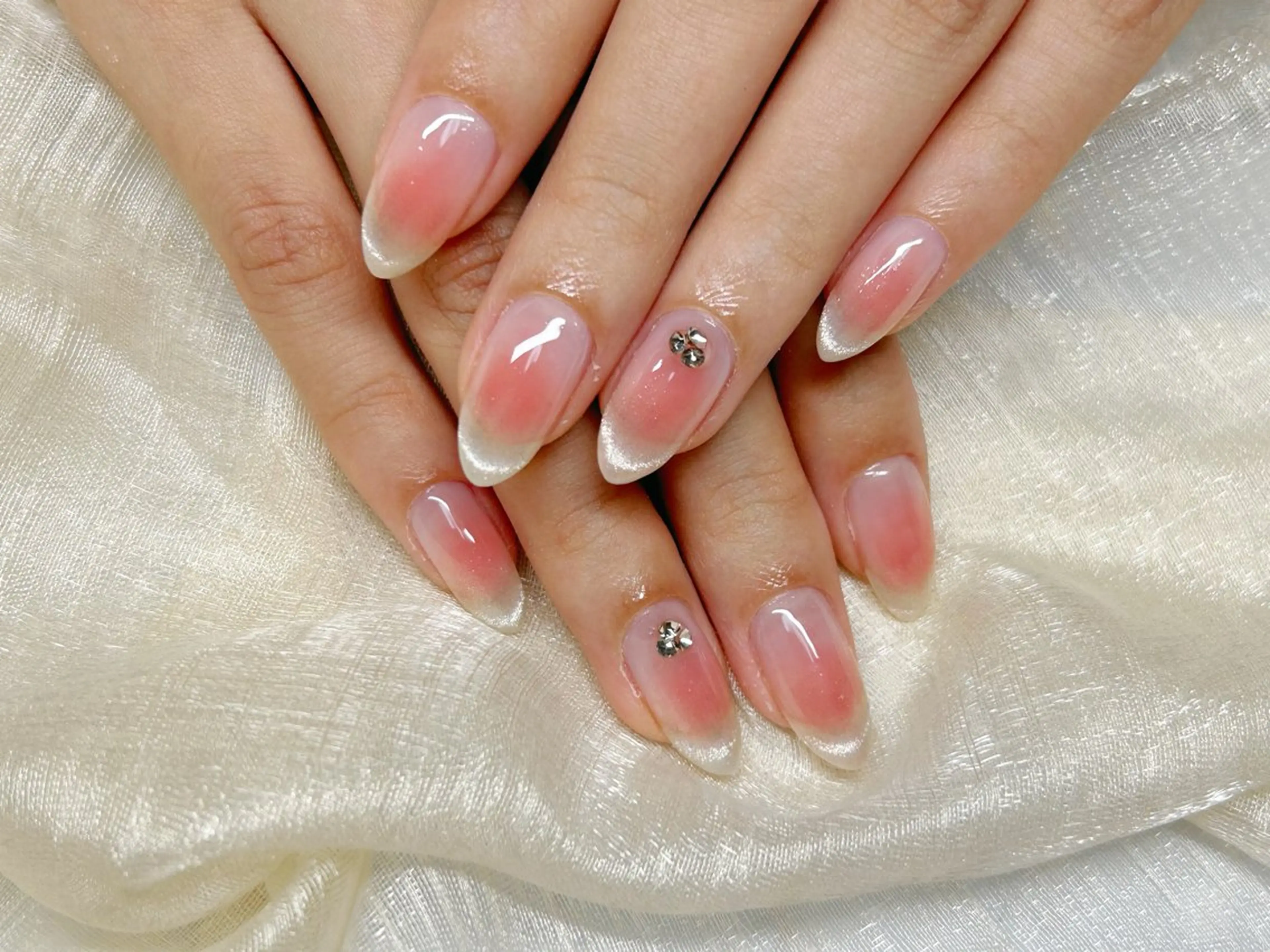 ネイル アートネイル 成人式 長さ出し フットネイル マグネットネイル ハンドネイル Lino Nailのネイルデザイン