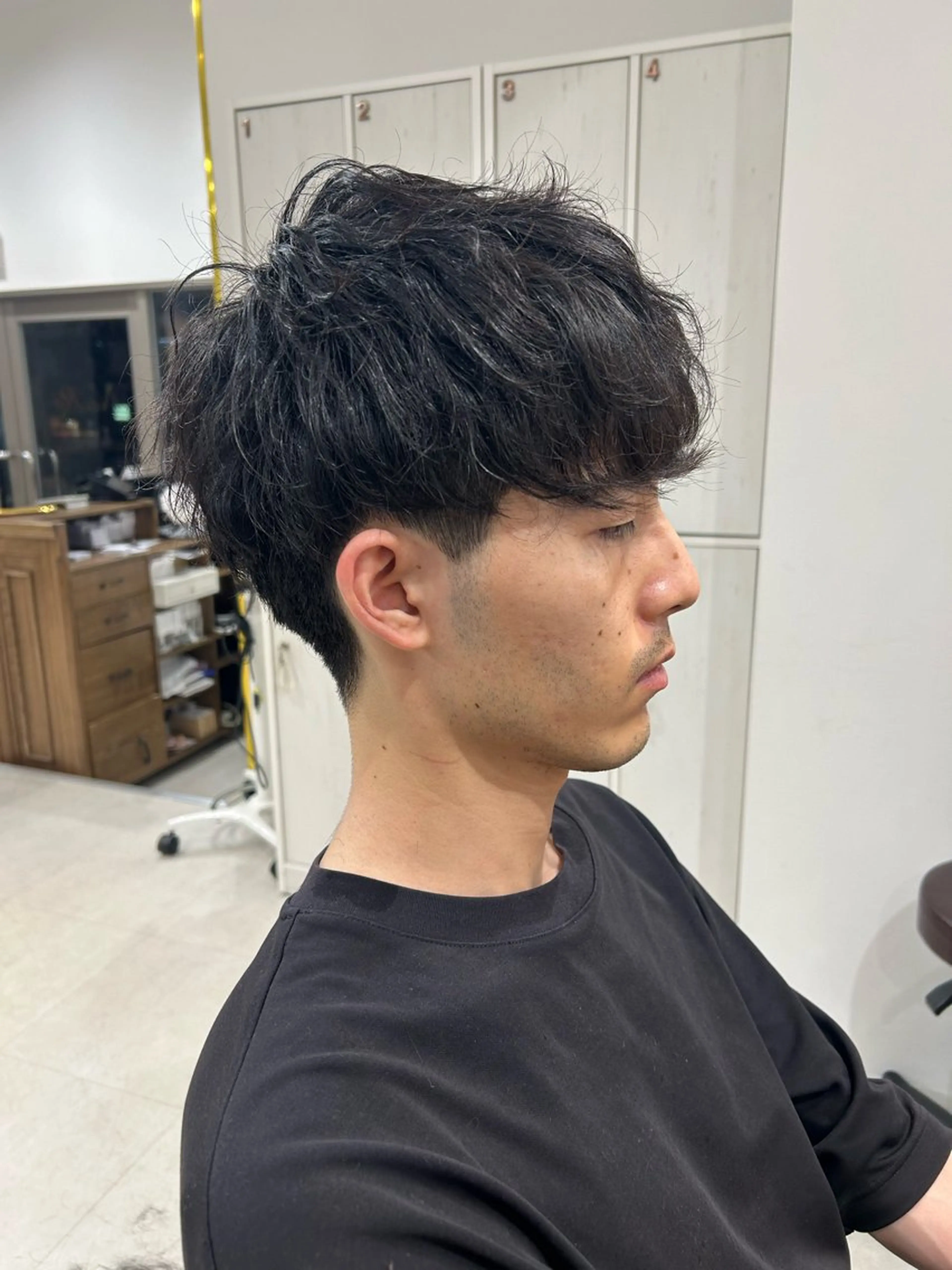 ショート パーマ メンズ メンズパーマ シャドーパーマ カット パーマ 山﨑 燦人のヘアスタイル