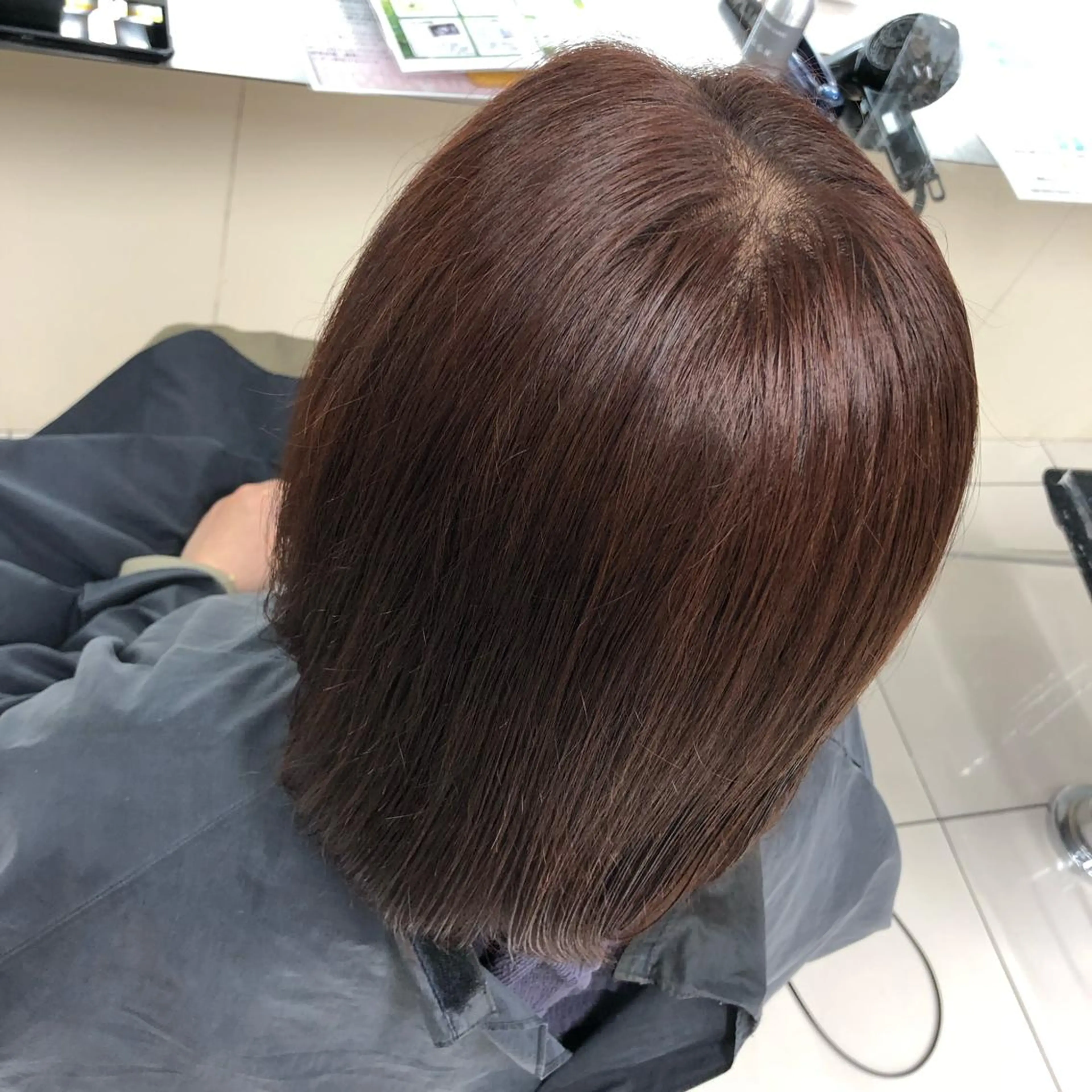 ミディアム カラー ヘアカラー トリートメント まつ毛/アイブロウ /髪質改善カラーのヘアスタイル
