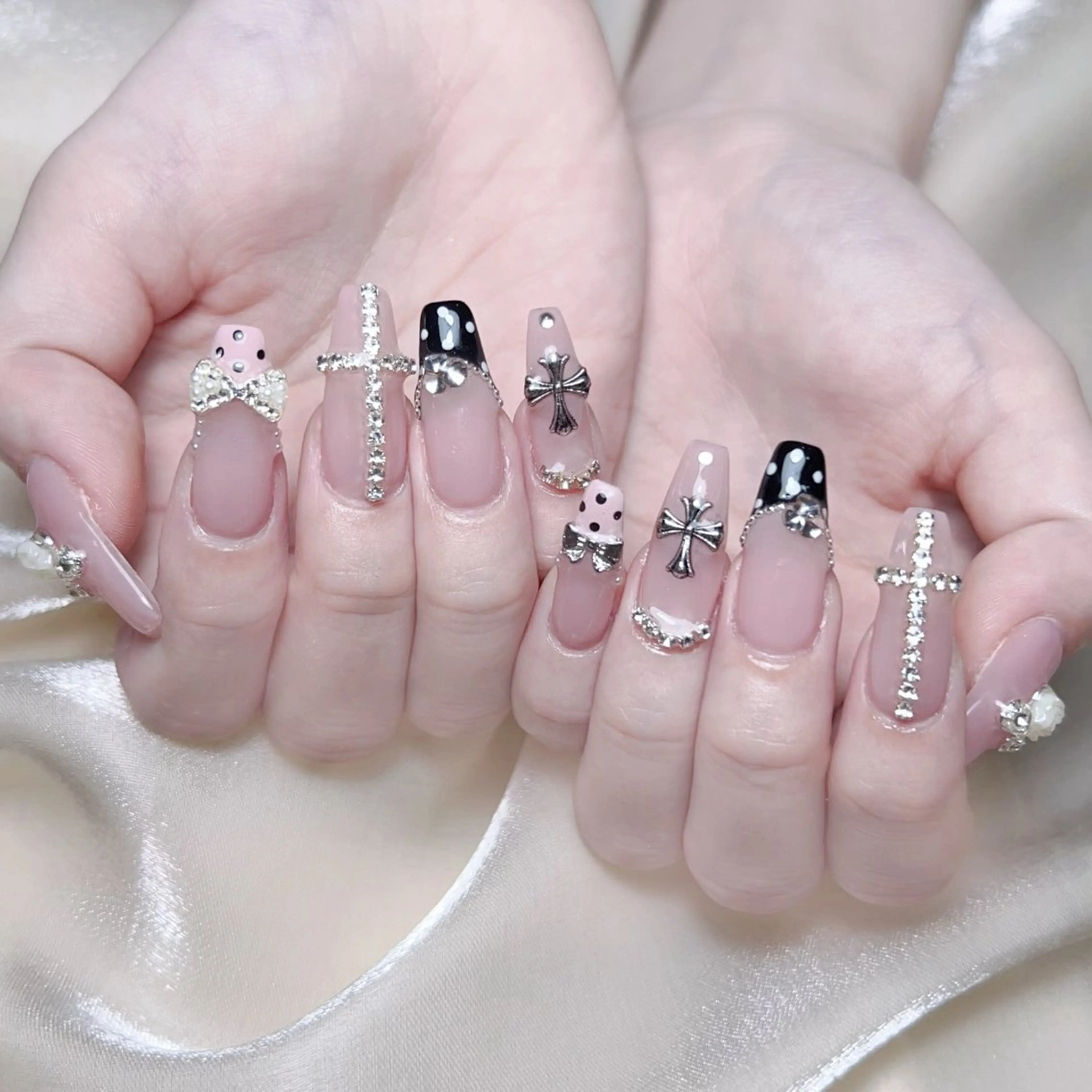 ネイル 持ち込み ハンドネイル NAILサロン 木にいるのネイルデザイン