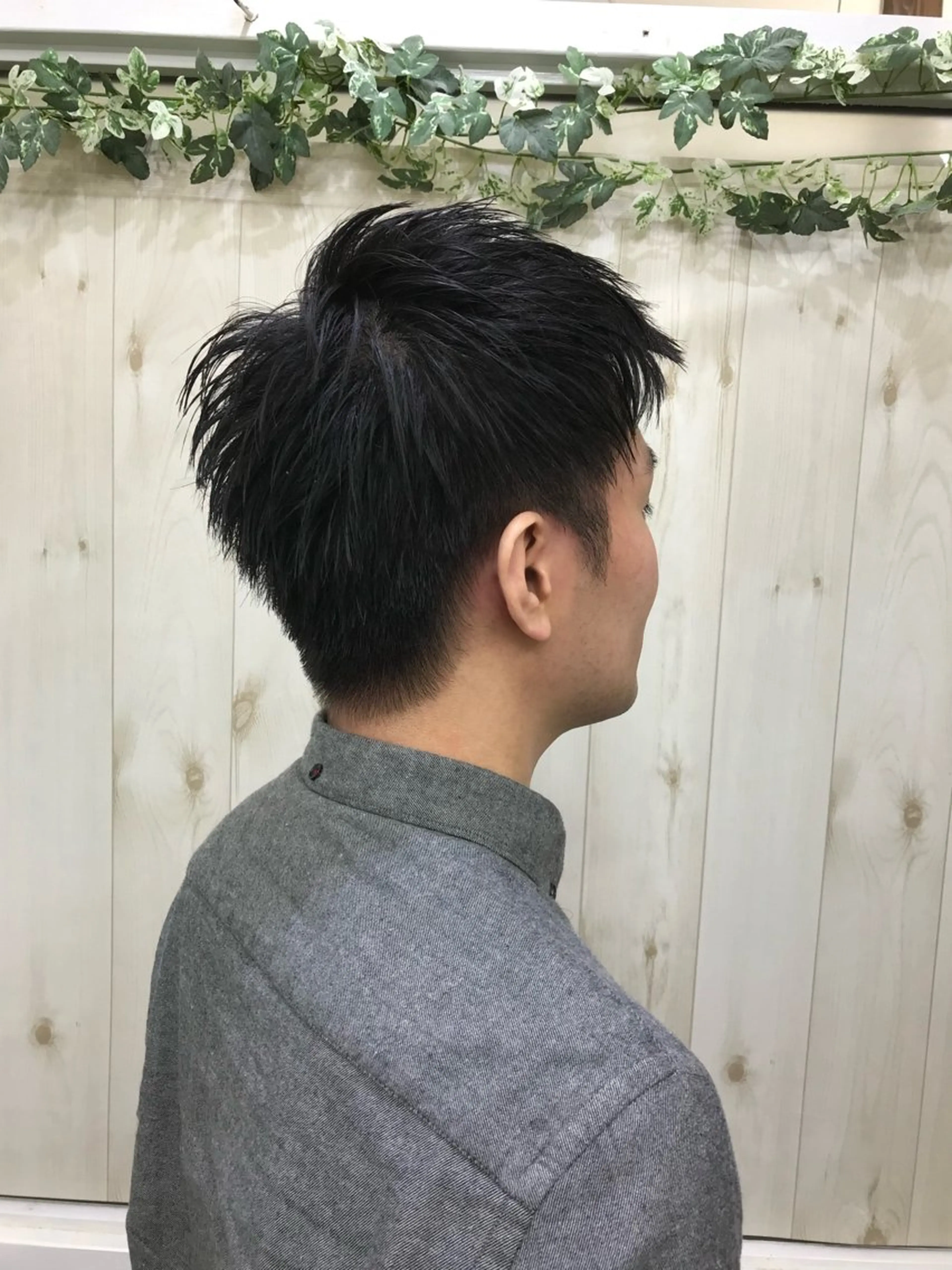 メンズ 🌱透明感カラー☘️ TOYO🌱のヘアスタイル