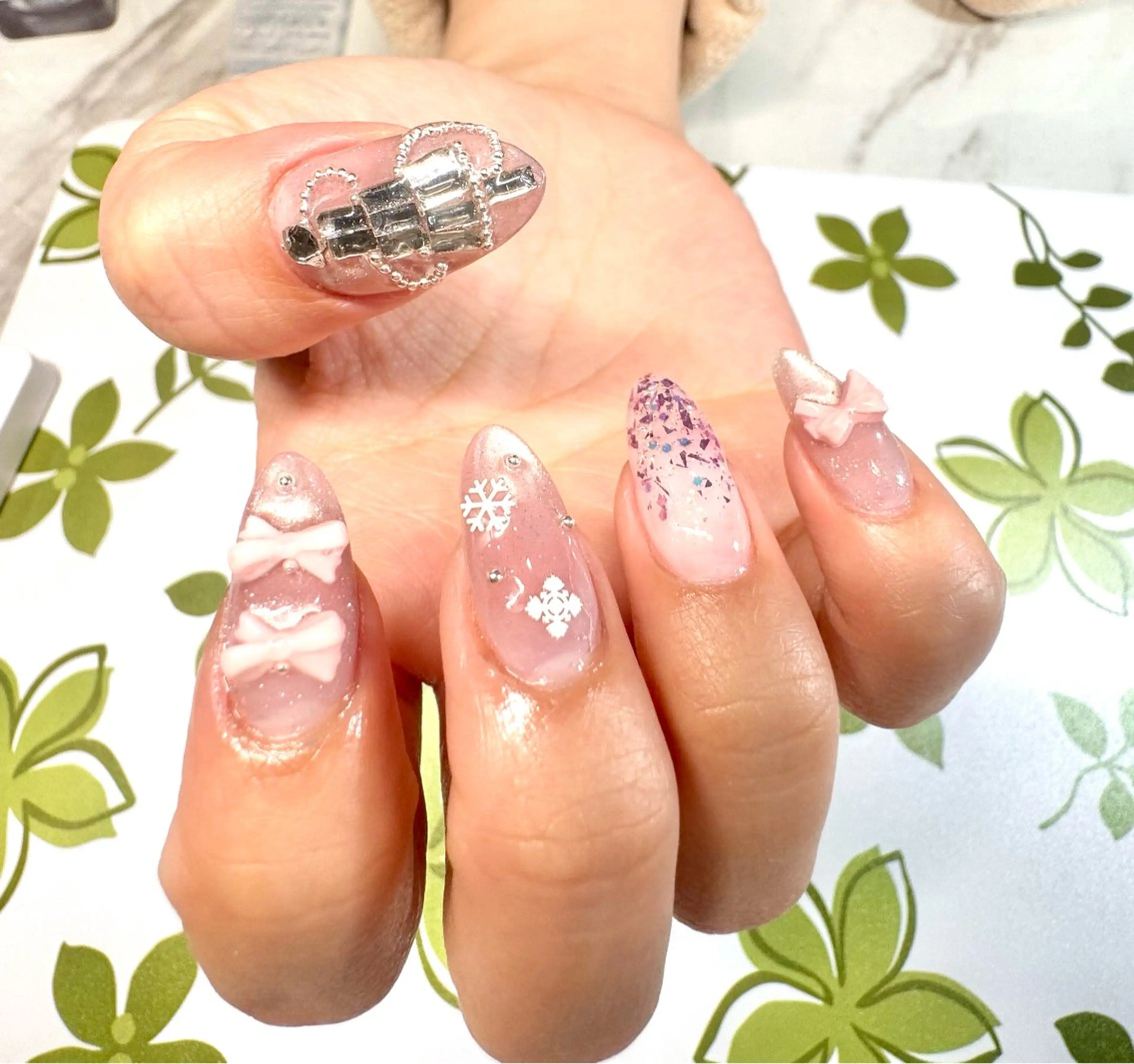 ネイル Mokanail サロンのネイルデザイン