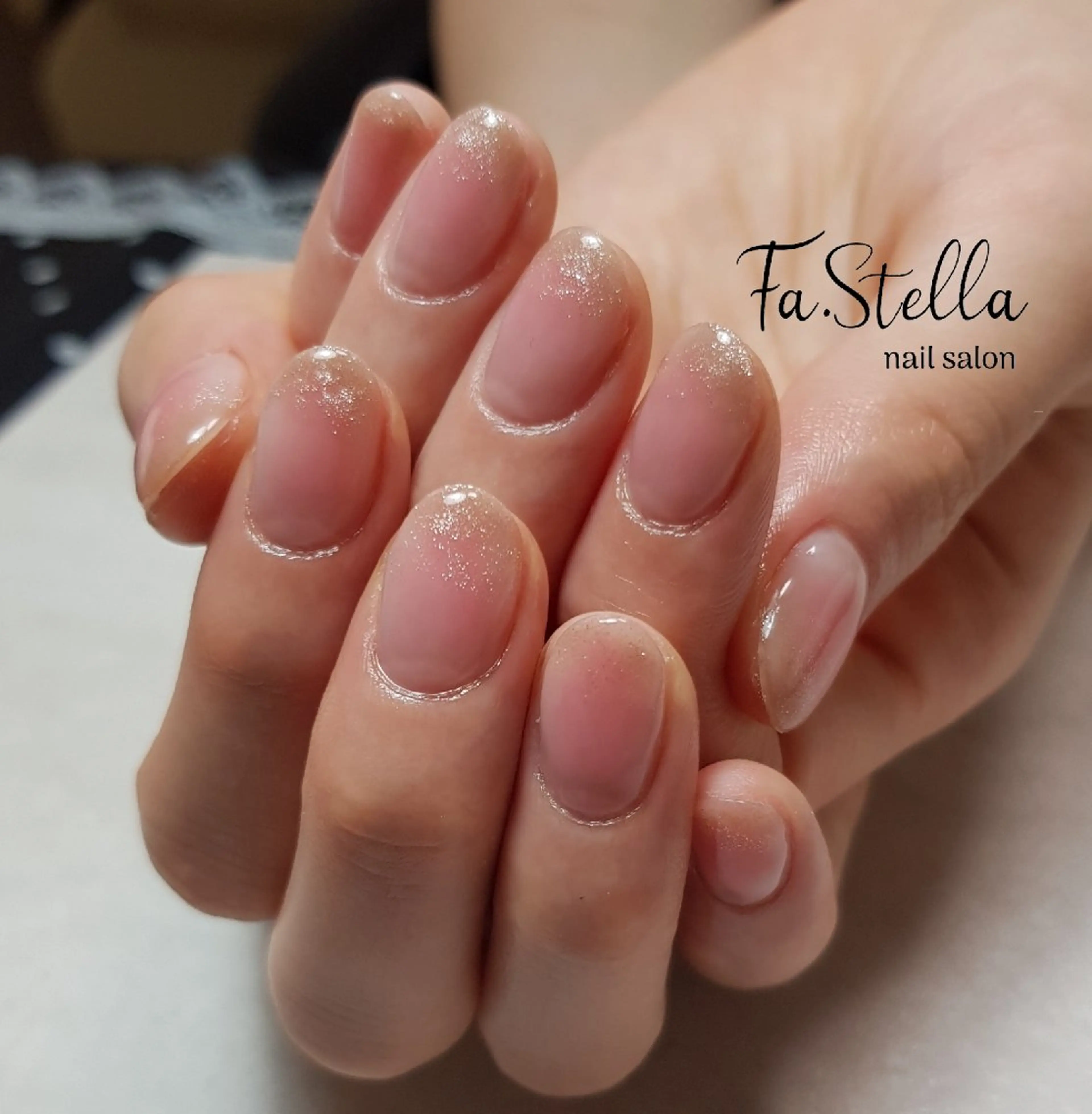 ミディアム ネイル ジェルネイル マグネットネイル パラジェル ピンク ハンドネイル Fa.Stella ファステラ のネイルデザイン