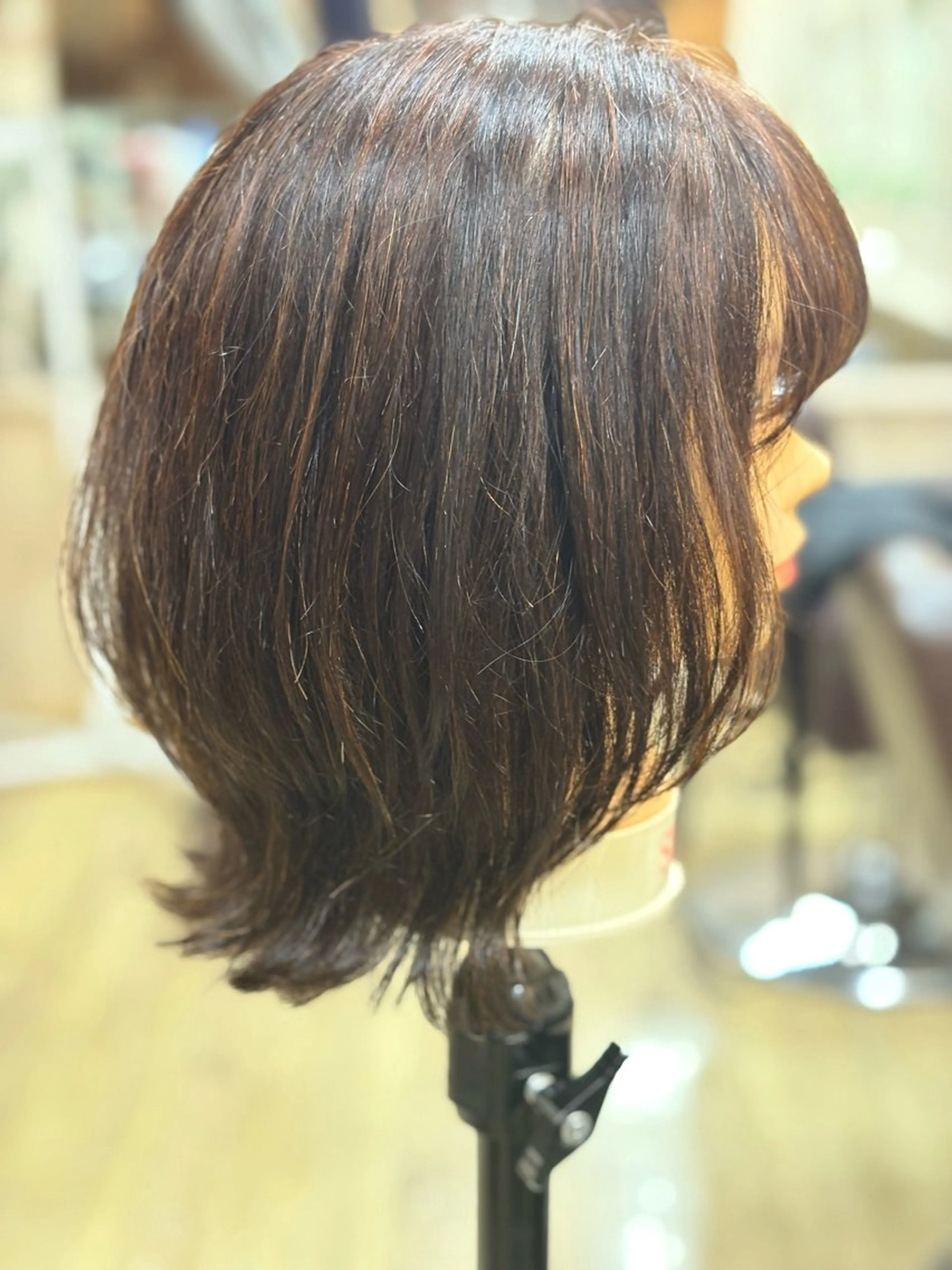 ミディアム くびれヘア 伸ばしかけ ウルフカット シップスヘアブース所属・山田 美月のヘアスタイル