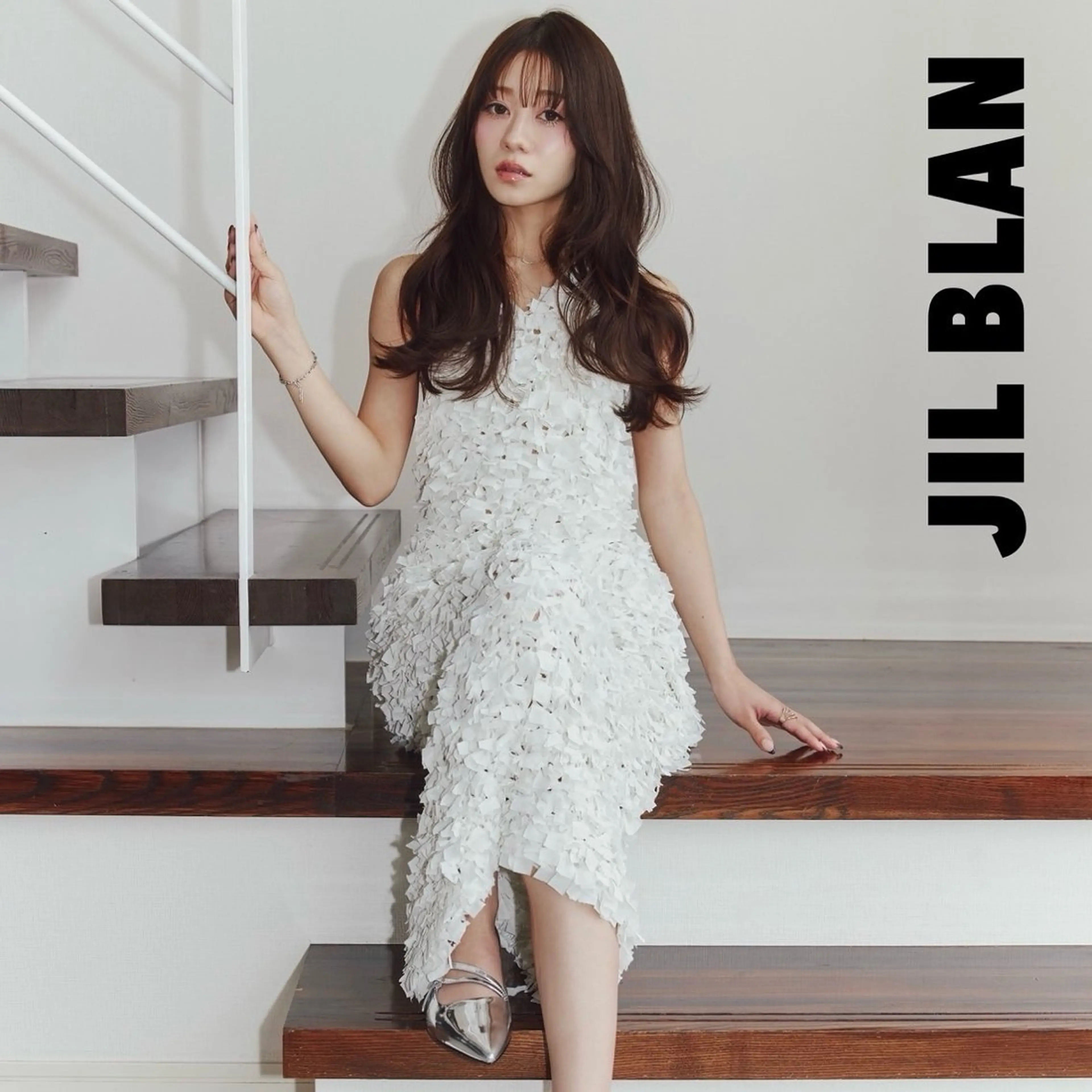 セミロング カラー ヘアアレンジ カット ヘアカラー ✨レイヤーカット/透 名感カラー特化✨のヘアスタイル