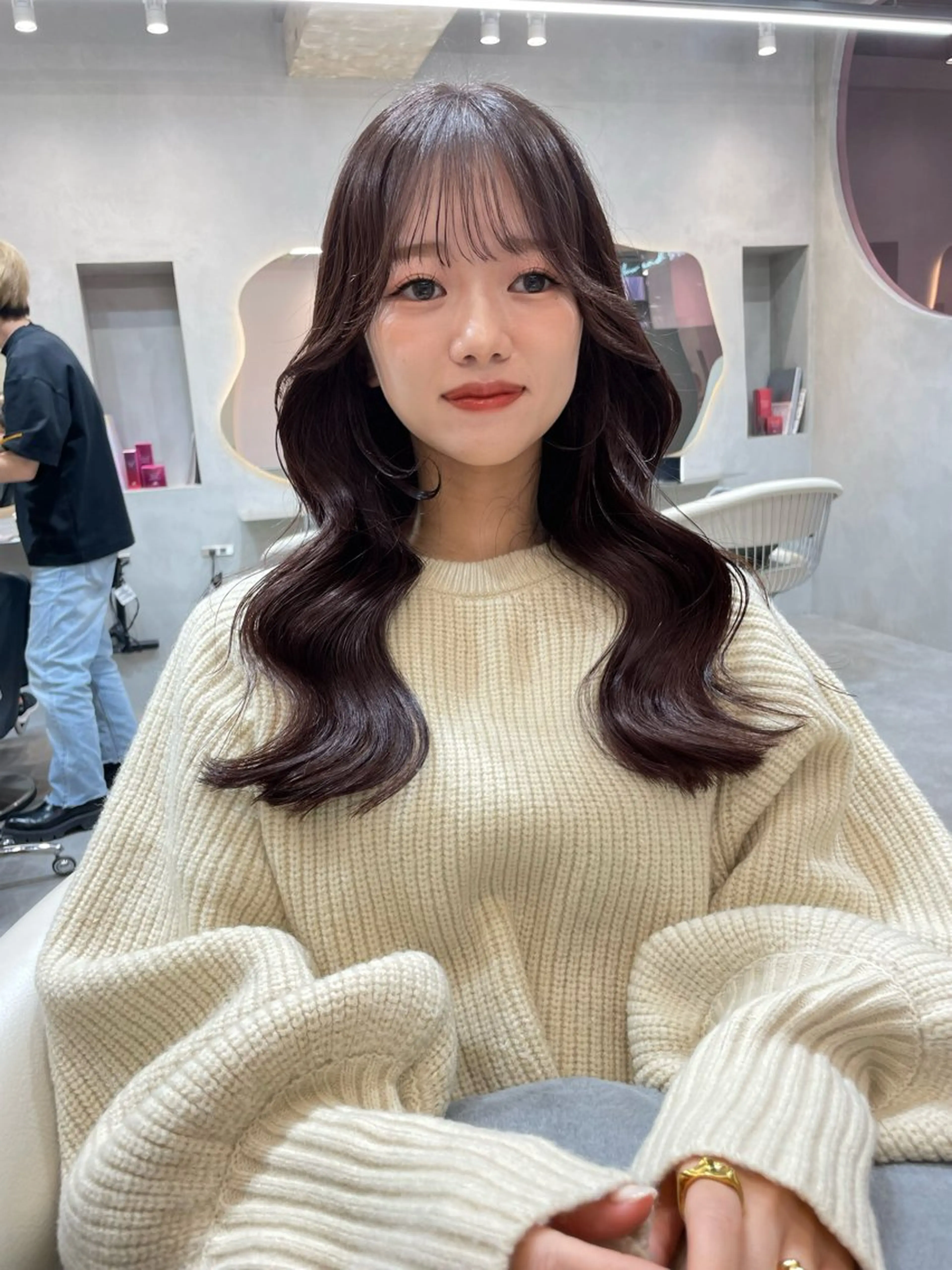 ロング チョコレートブラウン くびれヘア ヨシンモリ 韓国風ヘア レイヤーカット カット ヘアカラー ささき すずねのヘアスタイル