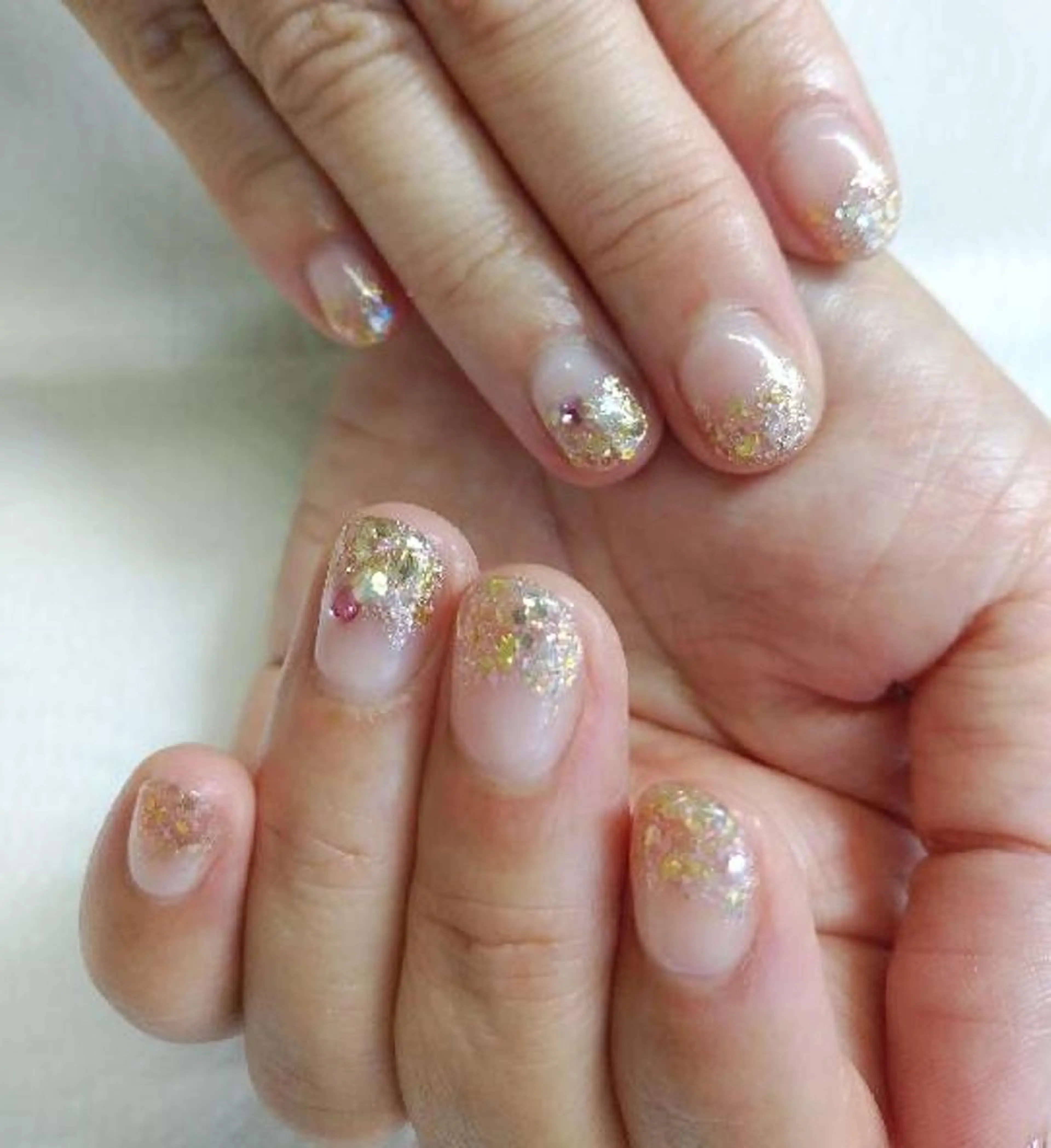 ネイル ラメ(グリッター) ストーンネイル ハンドネイル ハンドケア プライベートサロン RosyLily所属・プライベートサロン Rosy Lilyのネイルデザイン