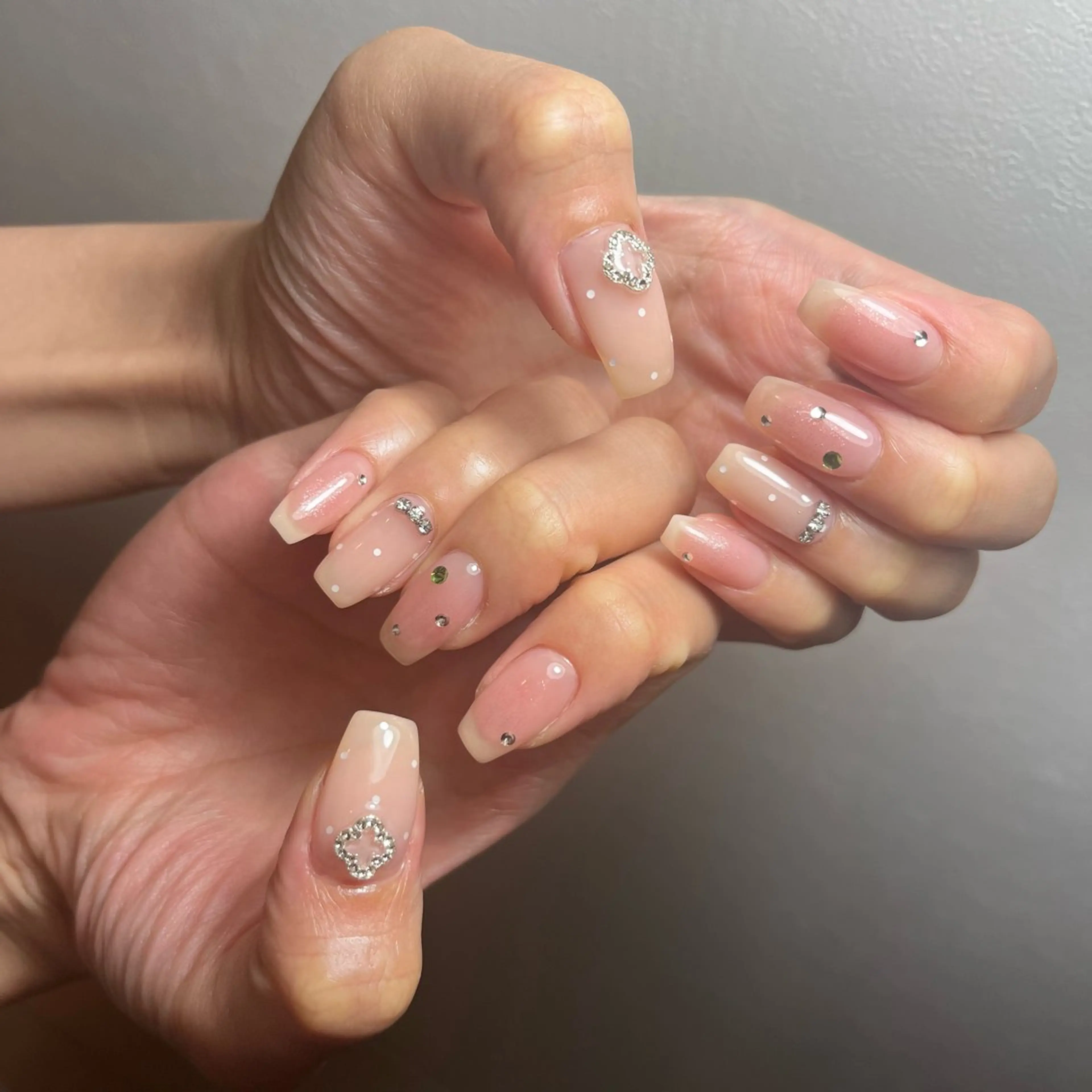 ネイル ハンドネイル NORA nail UMEDAのネイルデザイン