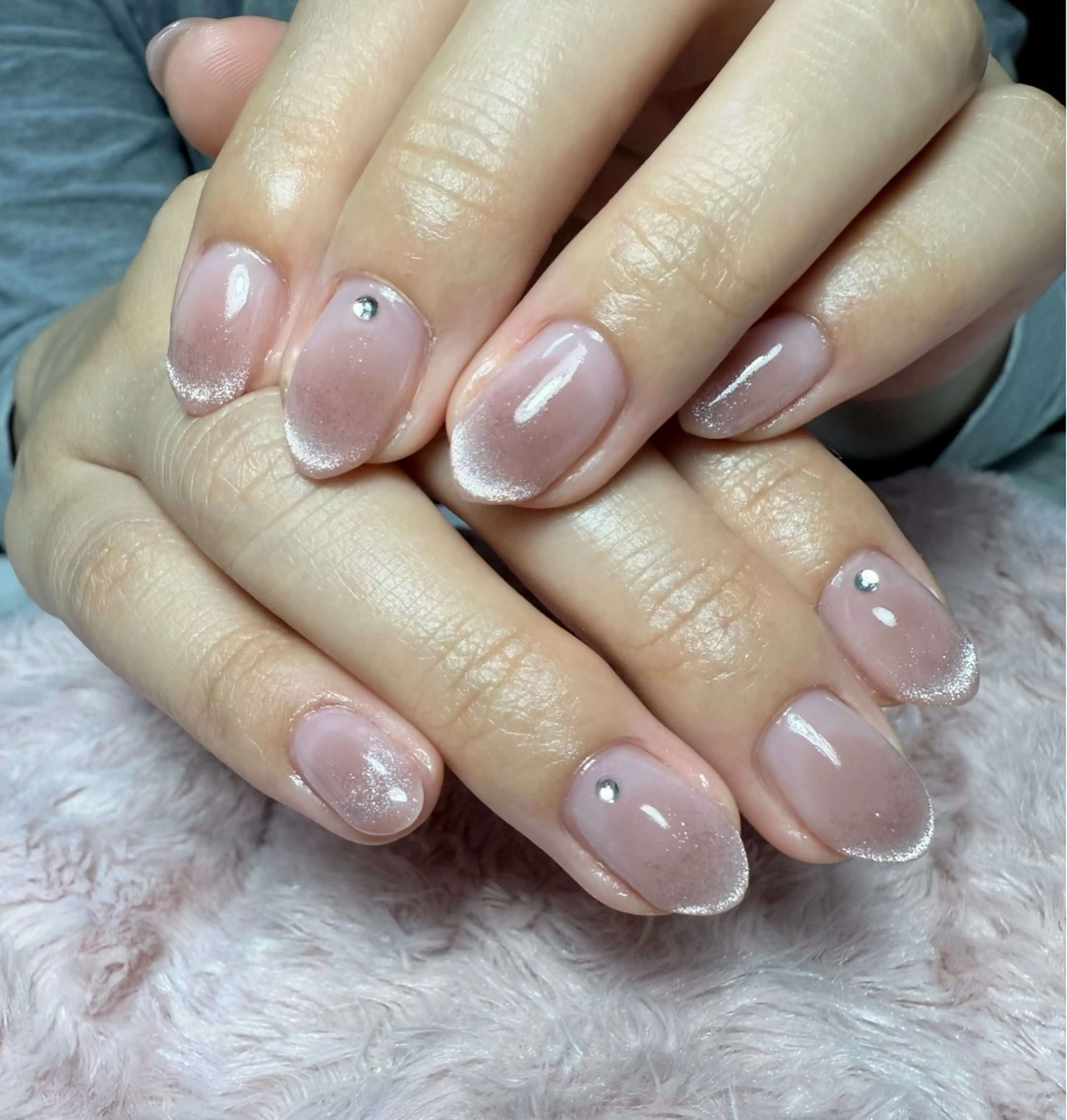 ネイル アートネイル チークネイル フラッシュネイル フラッシュマグ フレンチネイル M.N_ nailのネイルデザイン