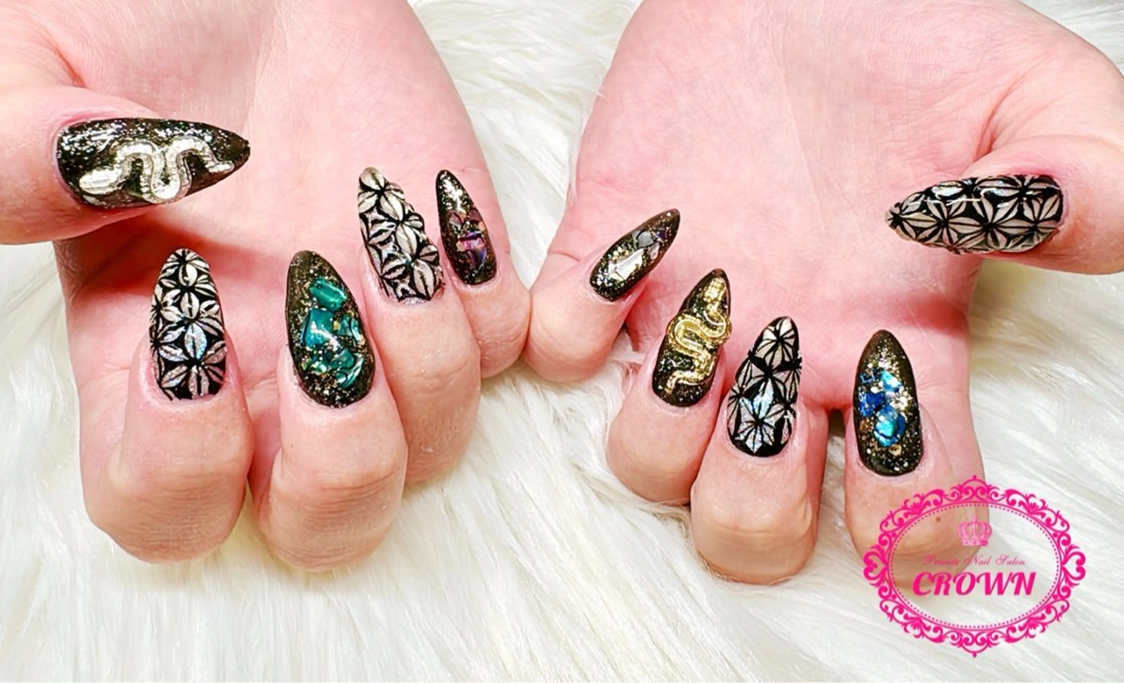 ネイル CROWN プライベートサロンのネイルデザイン