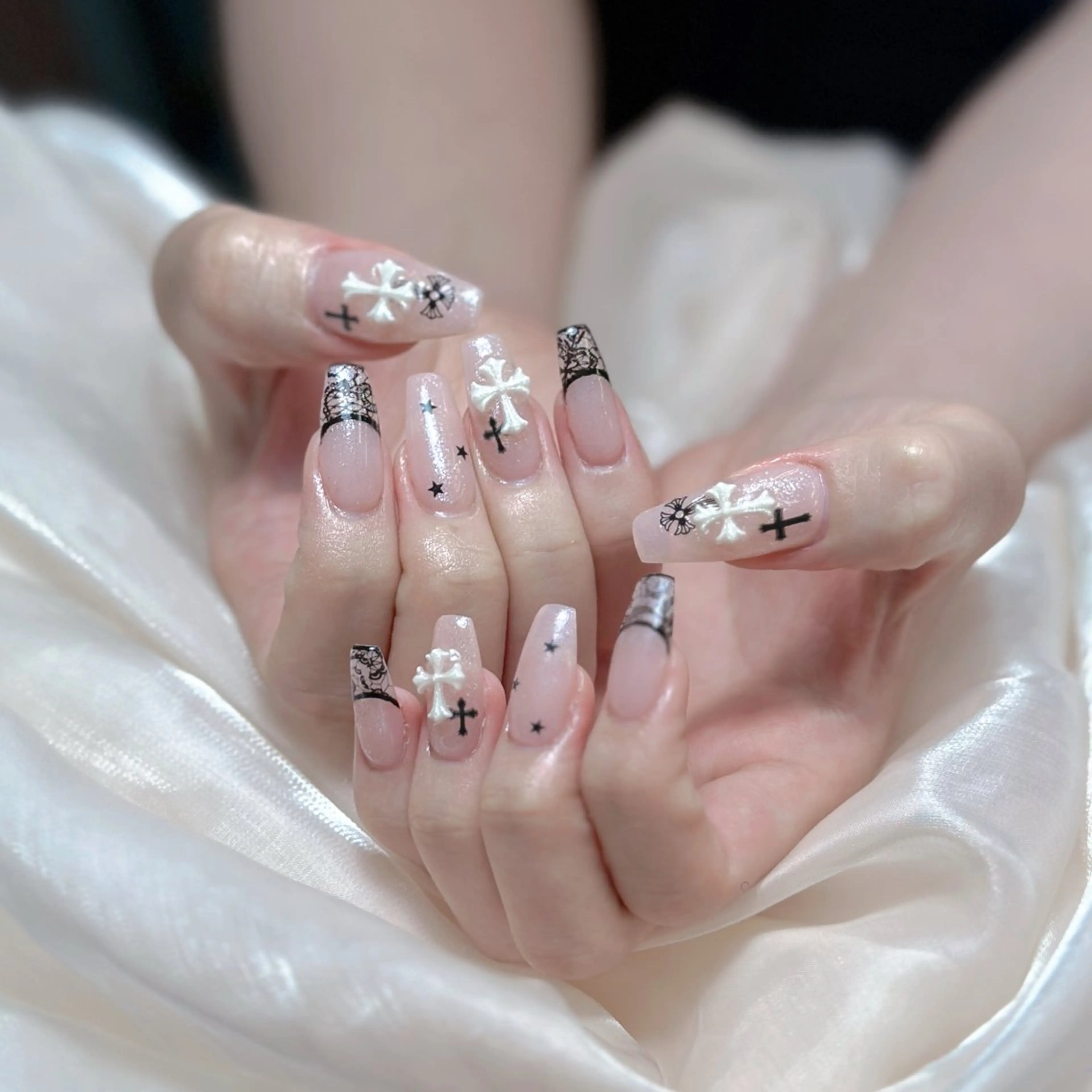 ネイル チークネイル クリアネイル ガーリー キラキラネイル 韓国ネイル ハンドネイル NailPrincess所属・princess スカルプ専門店のネイルデザイン