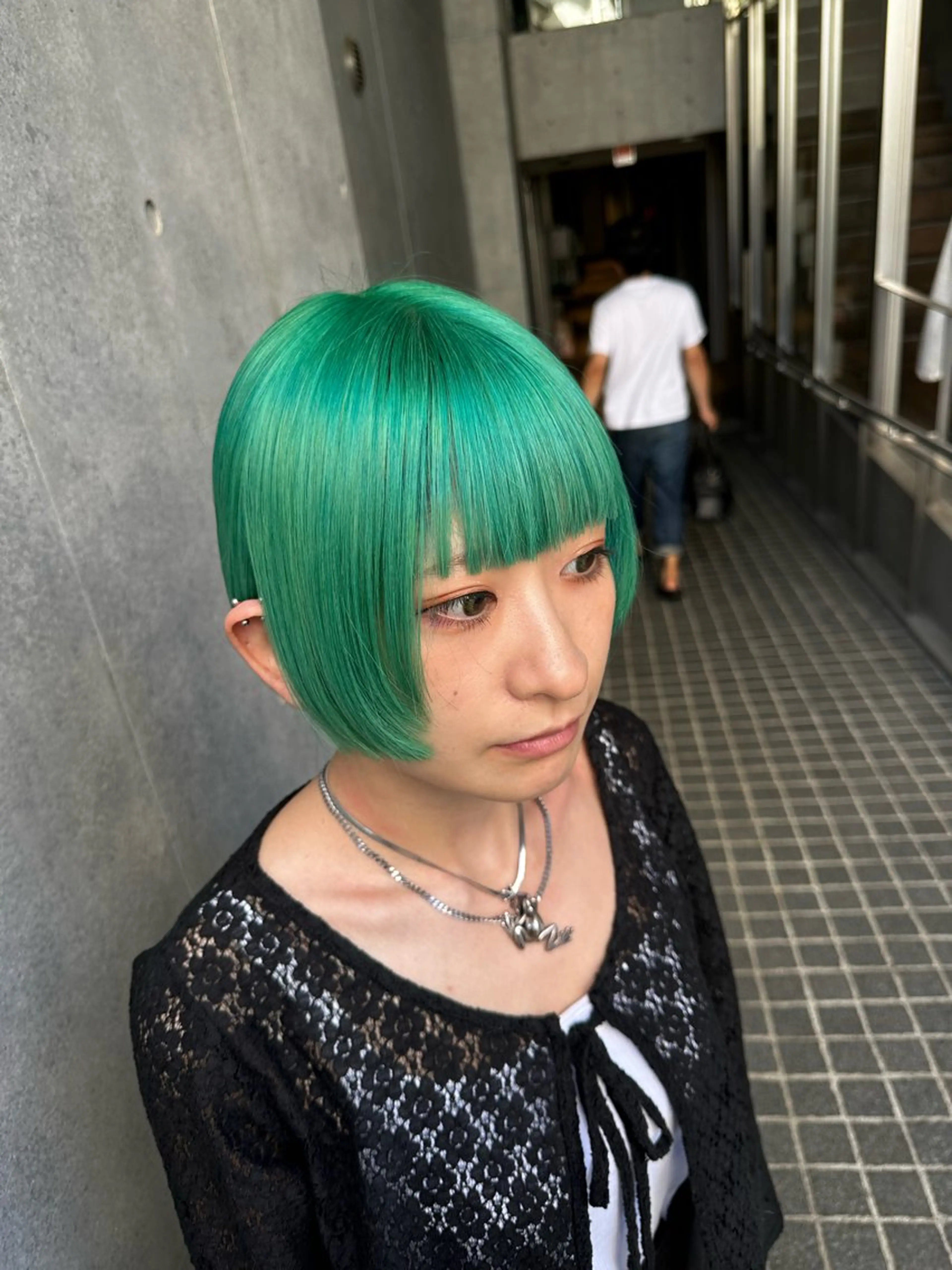 ショート カラー エメラルドグリーン デザインカラー🎨 下北沢 / 磯部のヘアスタイル
