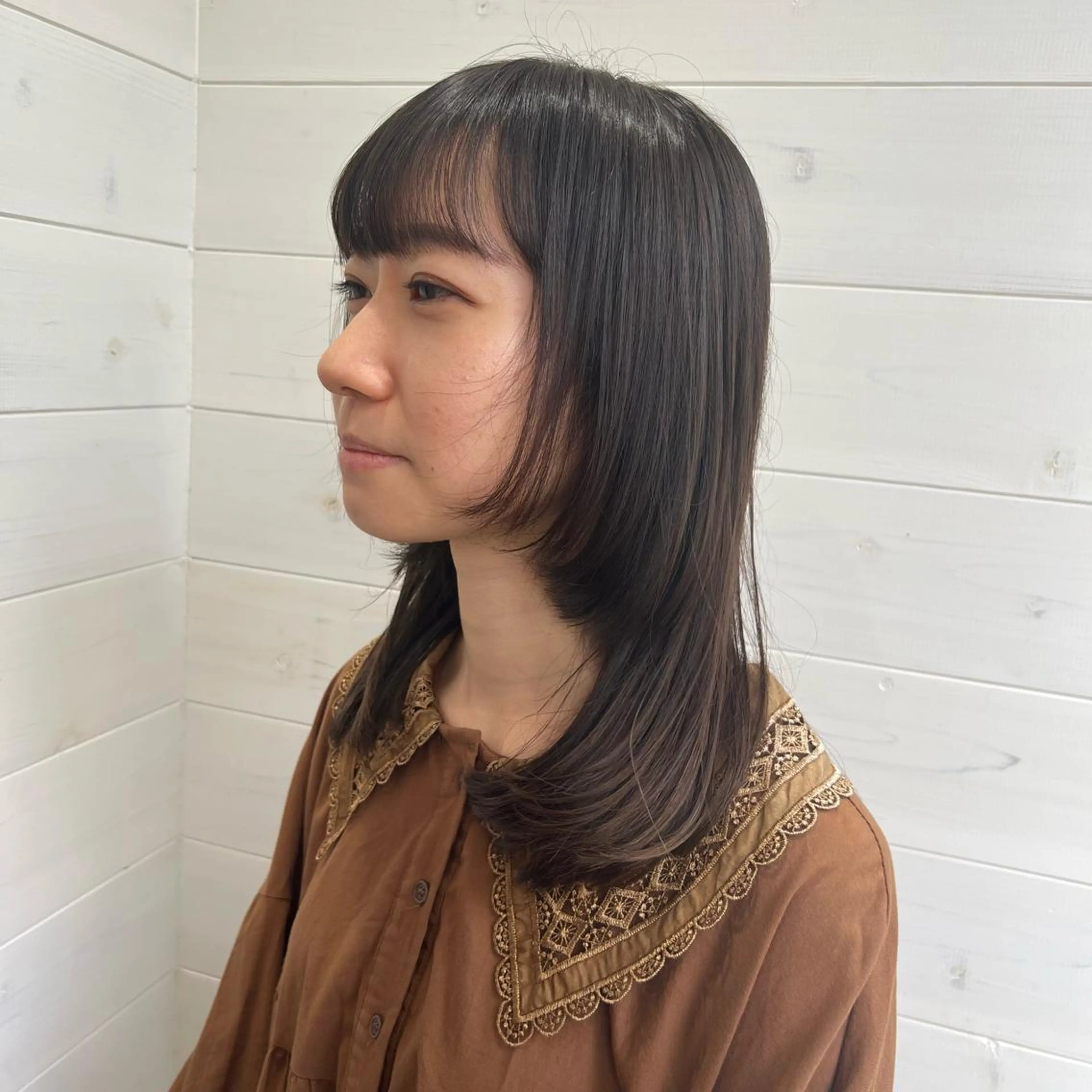セミロング カラー グレージュ ウルフカット 🍇おぐら めぐみ🍇のヘアスタイル
