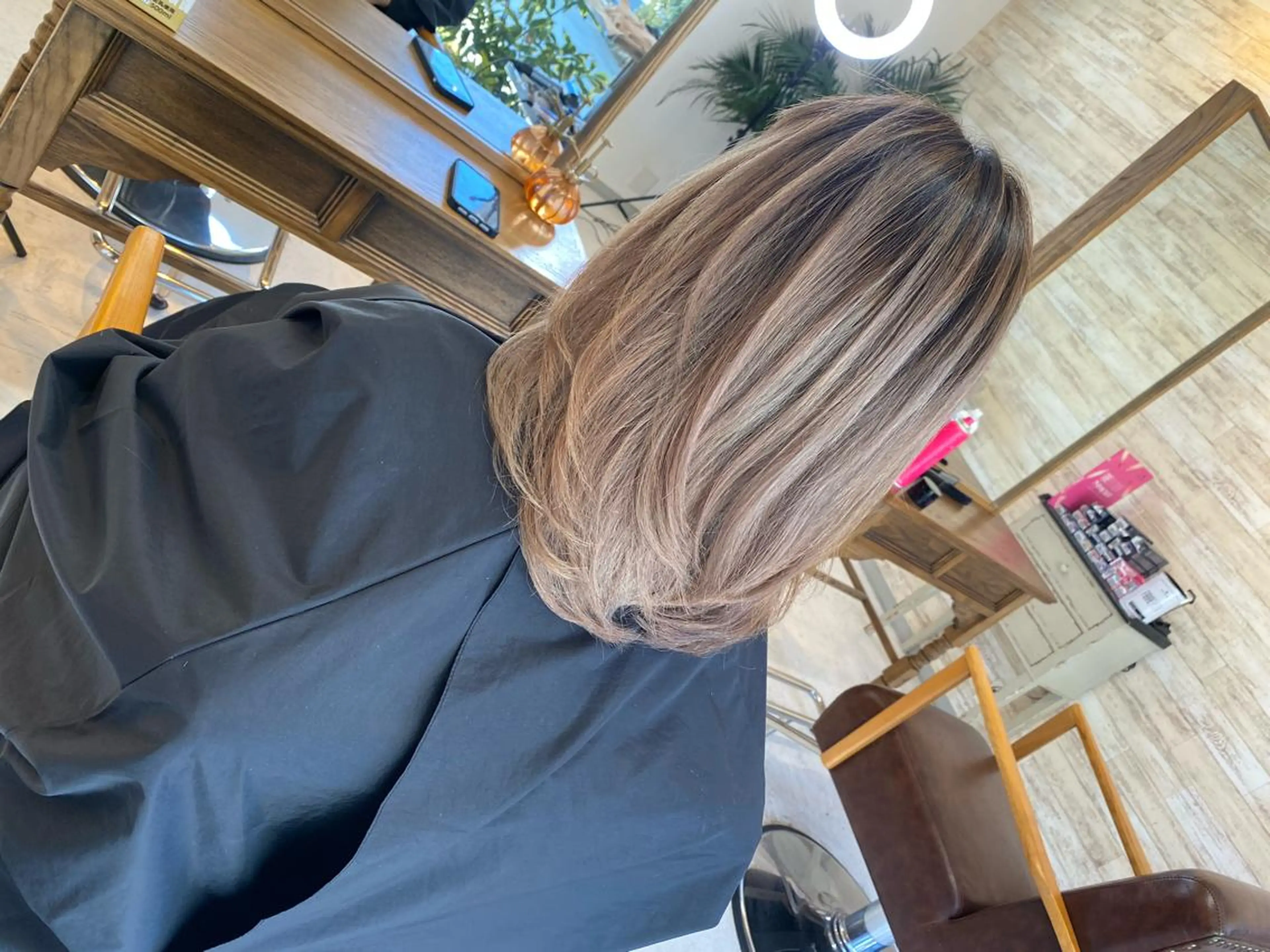 ミディアム カラー カット ヘアカラー トリートメント MARDI GRAS 蘭丸のヘアスタイル