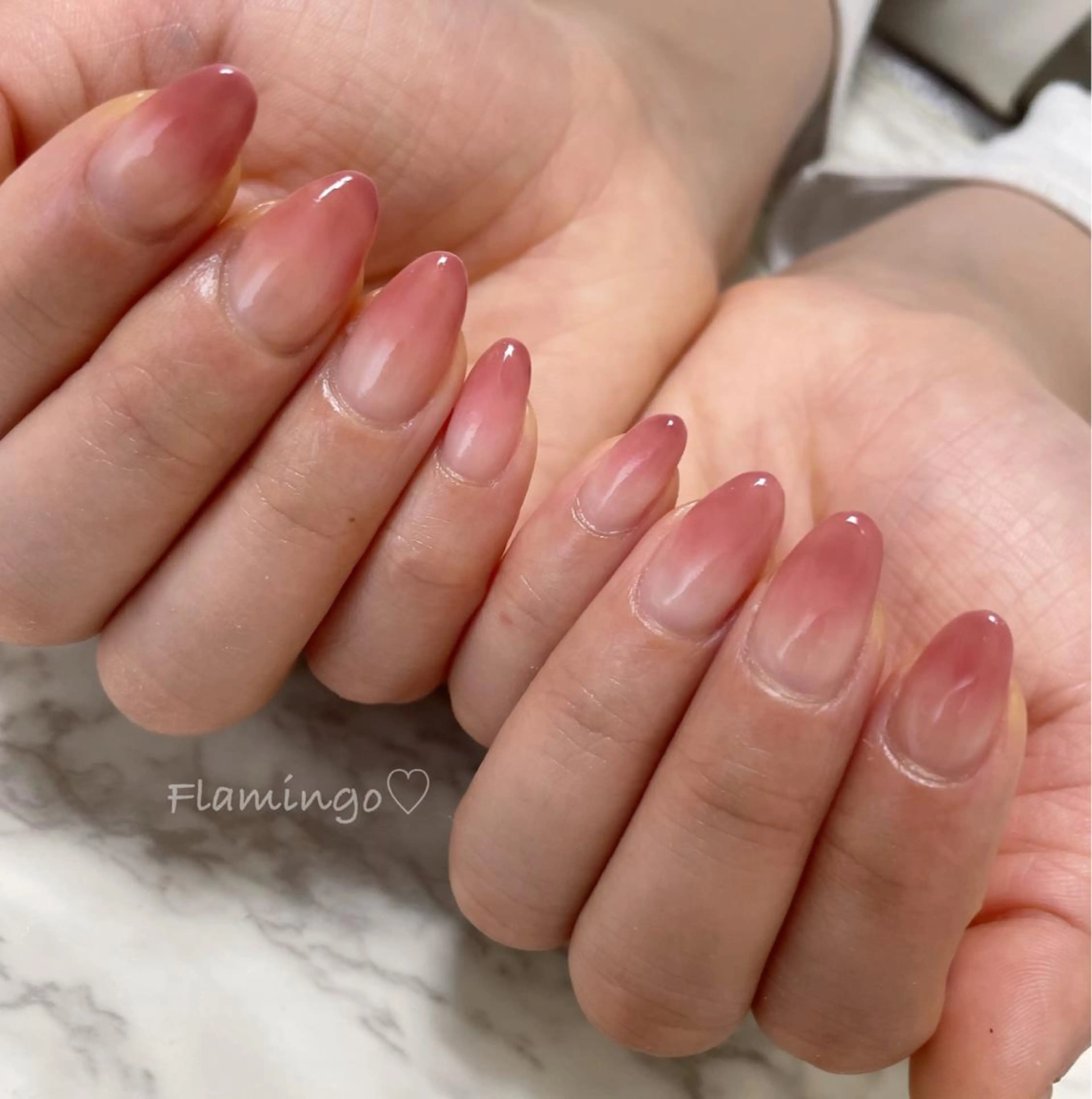 ネイル ジェルネイル グラデーション オフィスネイル ピンク シンプルネイル ハンドネイル シンプル／上品／爪育 ☺︎Flamingoのネイルデザイン