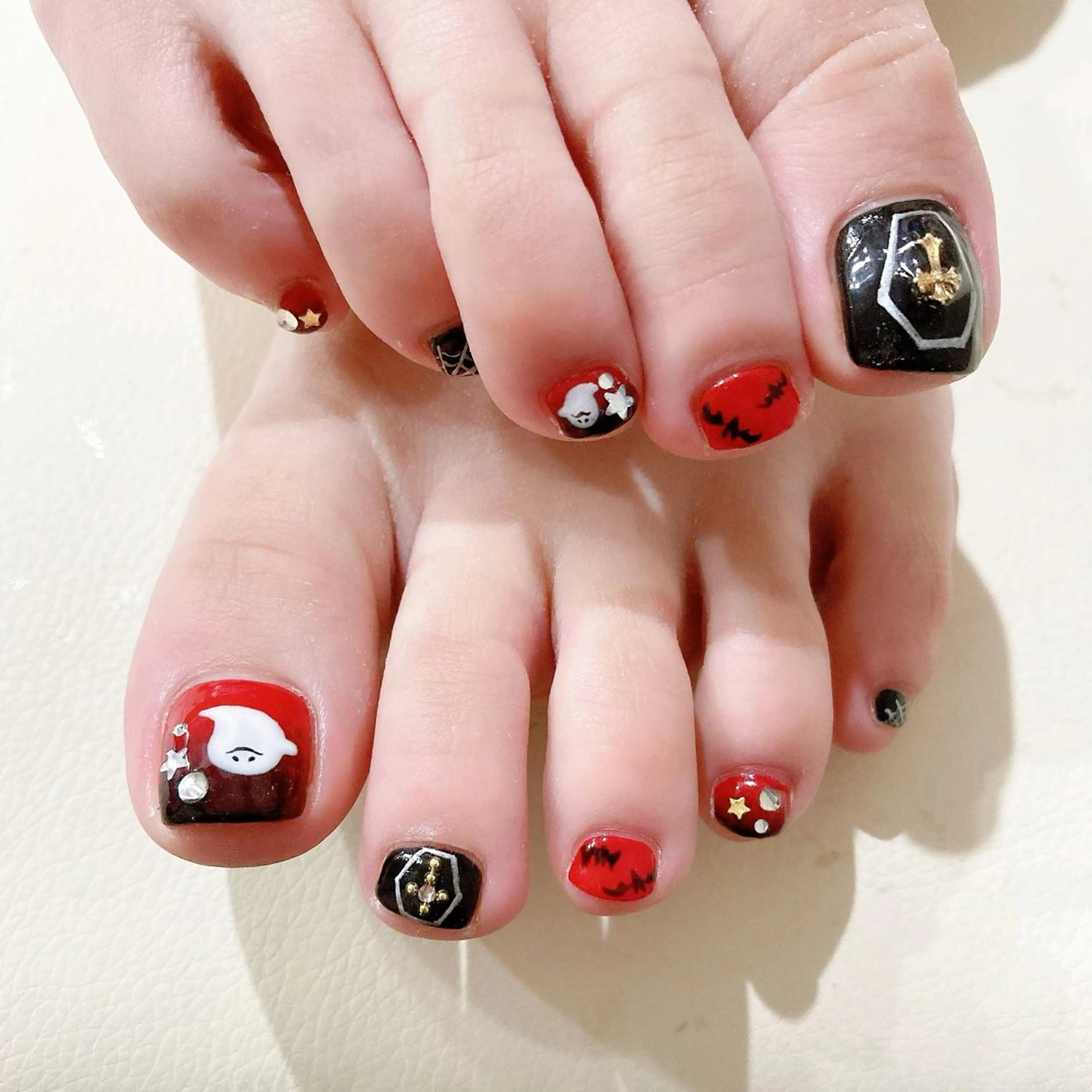 ネイル フットネイル ジェルネイル ハロウィン キラキラネイル パラジェル フットネイル Nail Kのネイルデザイン