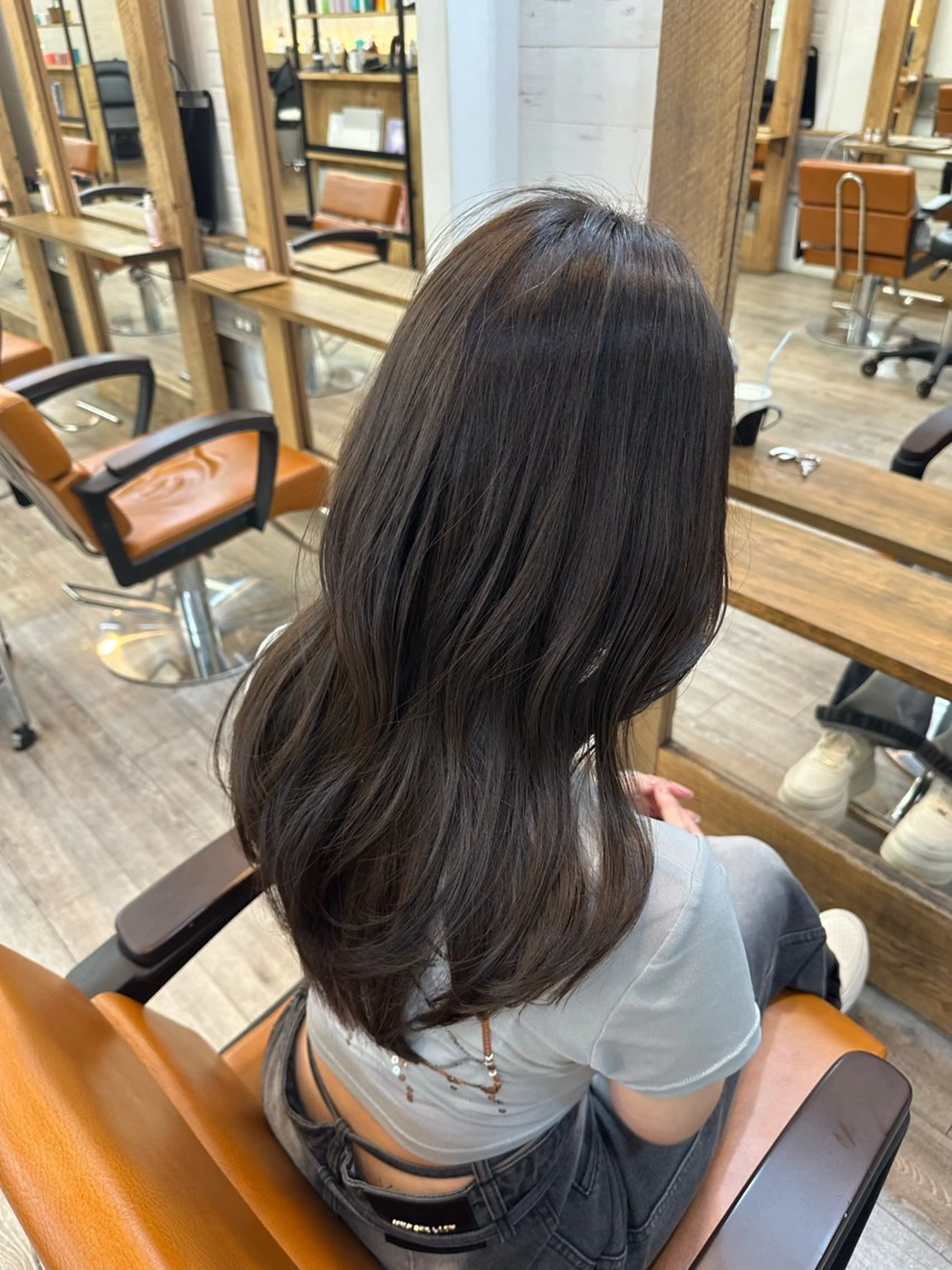 ロング WATARU/ 韓国風巻き髪のヘアスタイル