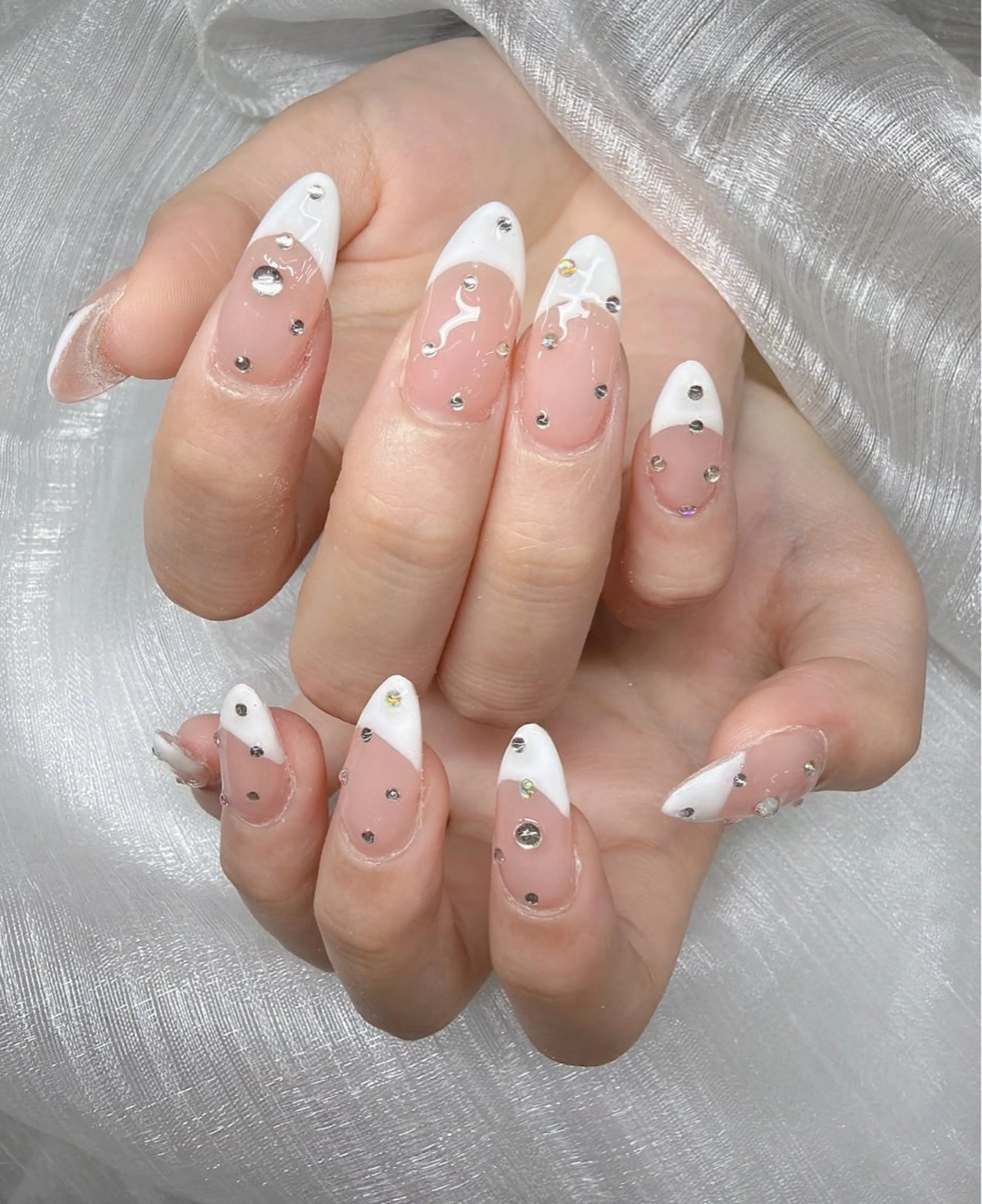 ネイル 長さ出し グラデーション 卒業式 キラキラネイル マグネットネイル ハンドネイル Lee Nailsのネイルデザイン