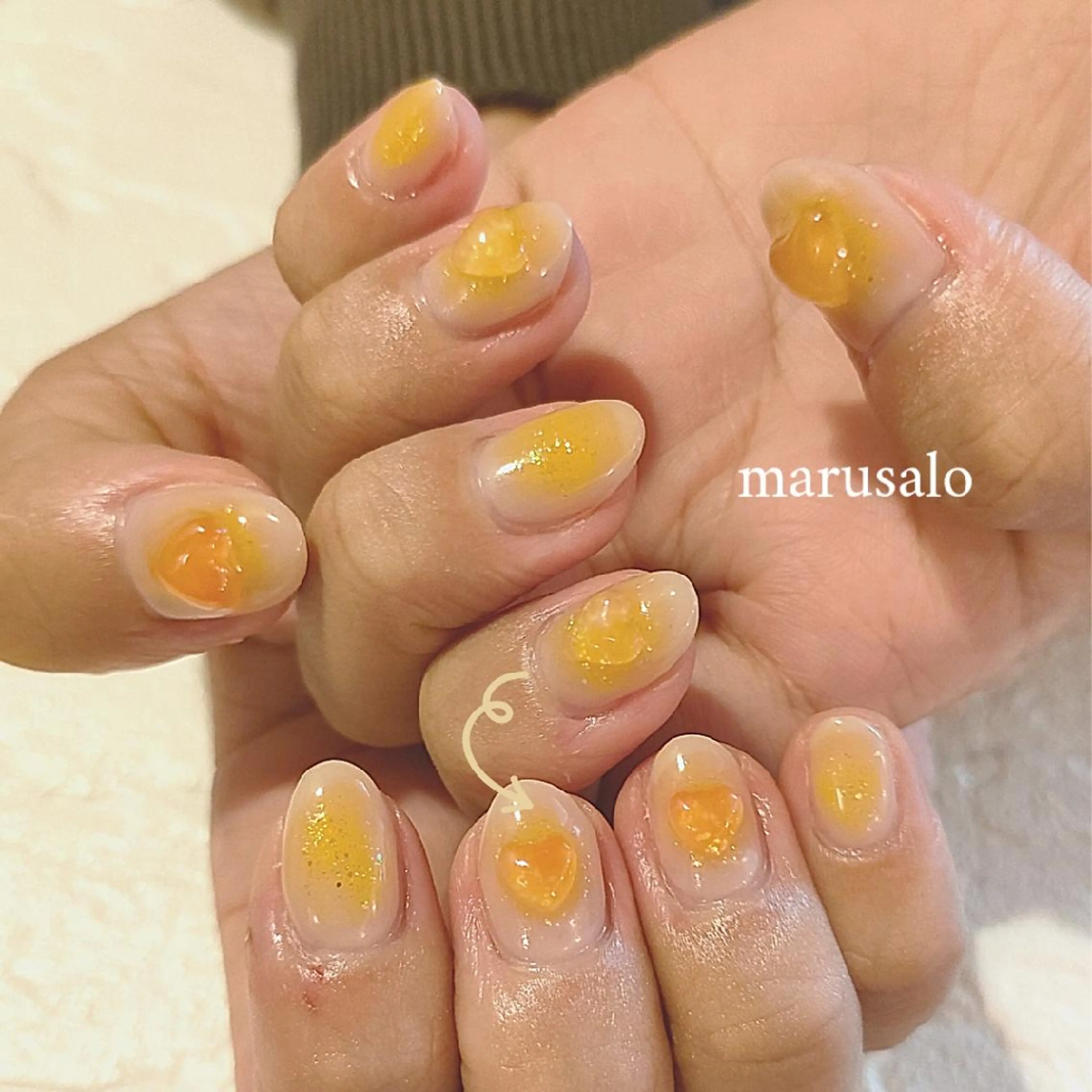 ネイル チークネイル ハート UVネイル 黄色 ハンドネイル marusalo nailのネイルデザイン