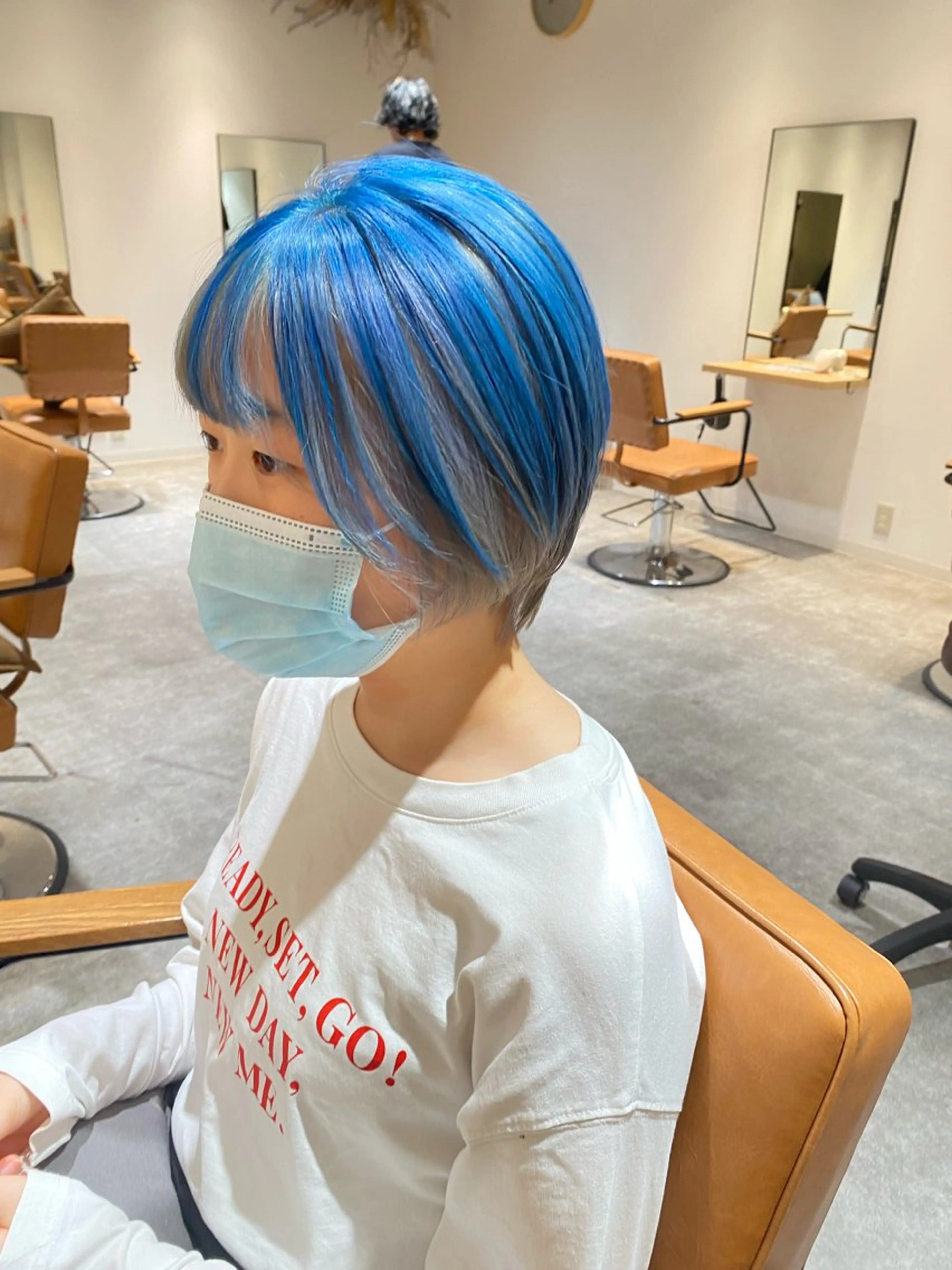 ショート カラー ブリーチ ブルーカラー シルバー カット ヘアカラー オスズ 🎀´-のヘアスタイル