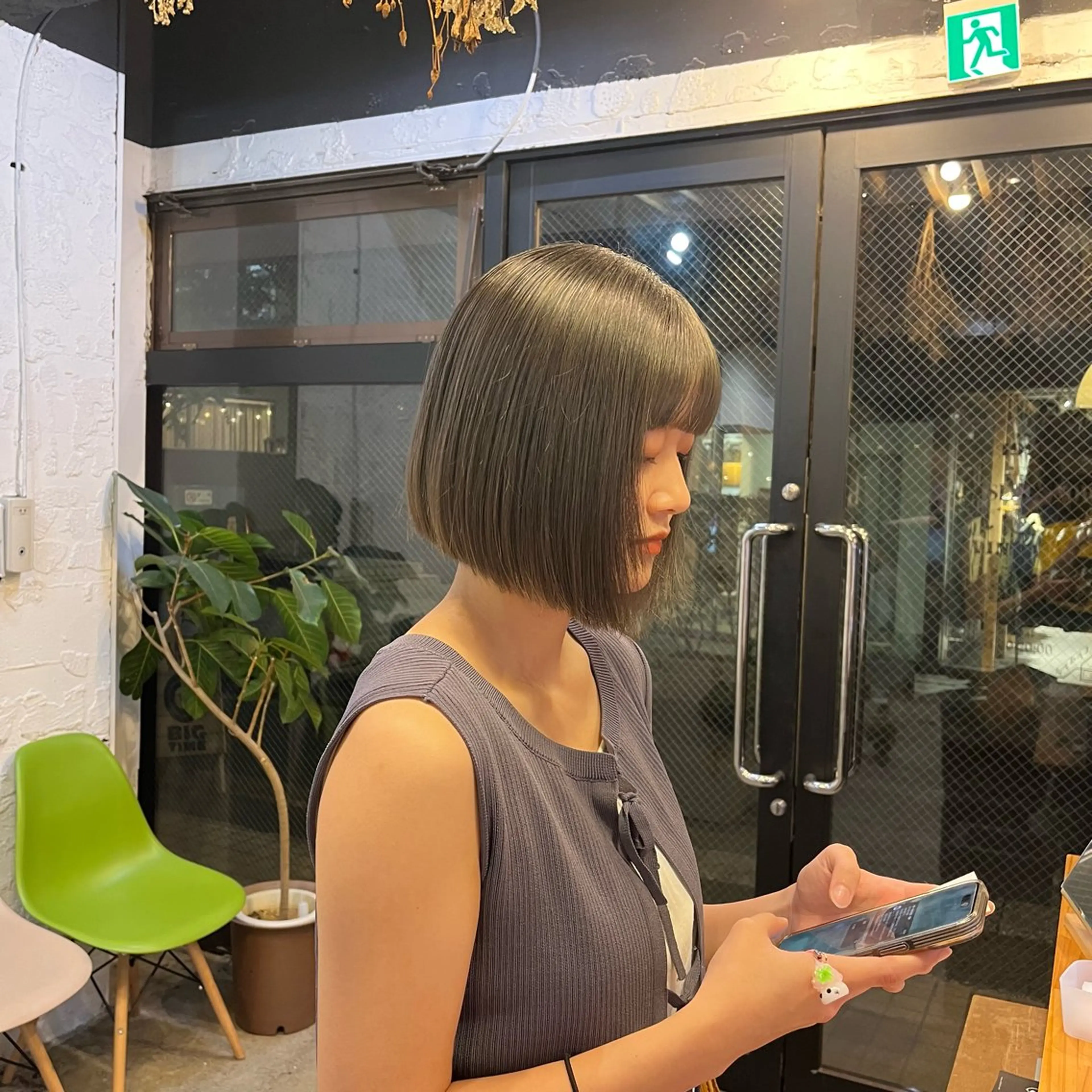 ミディアム カラー カット ヘアカラー GO TODAY SHAiRE SALON 原宿本店所属・レイヤー/ボブカット ハイトーン　河内康太のヘアスタイル