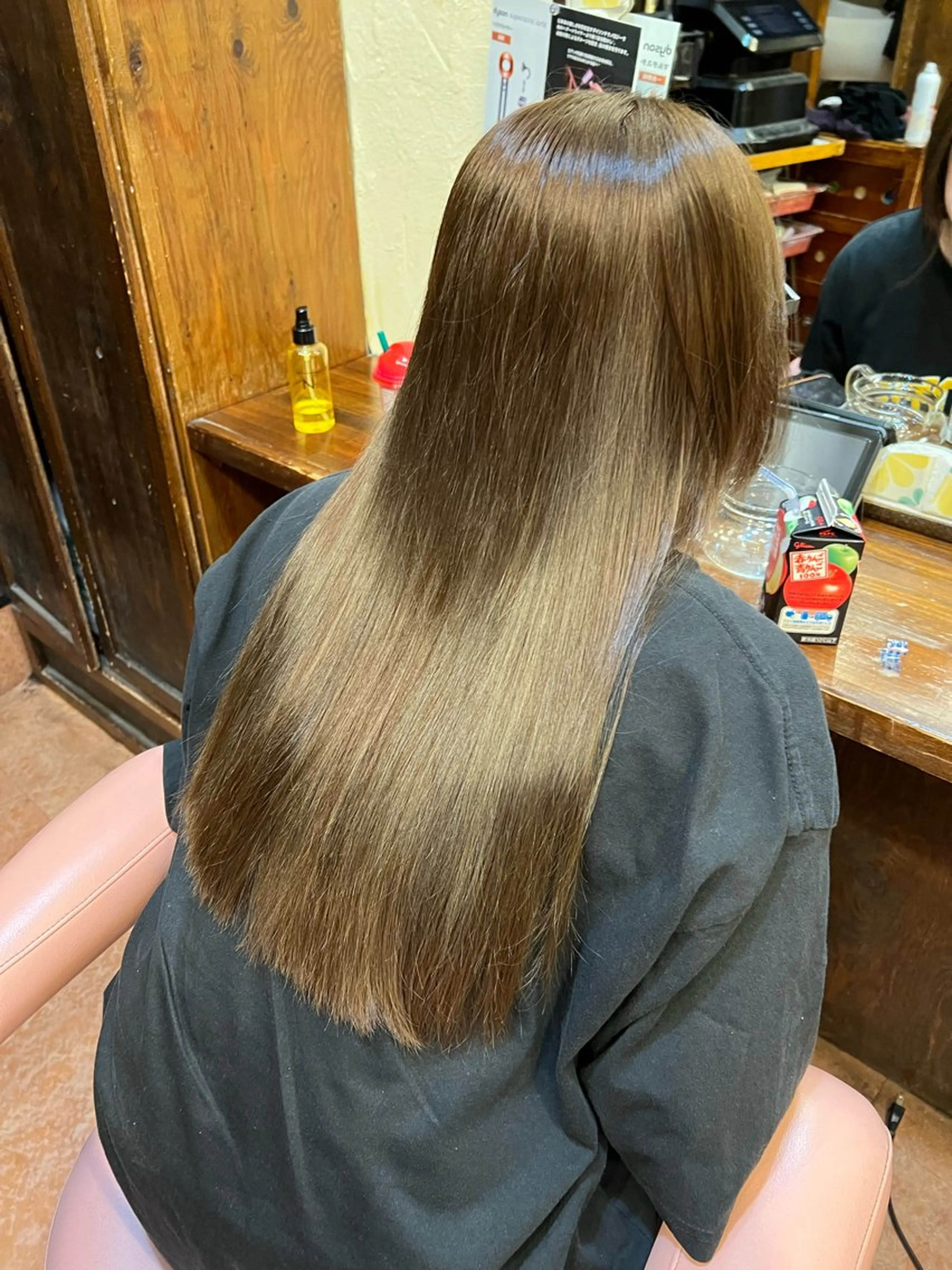 ロング 片岡 なずなのヘアスタイル