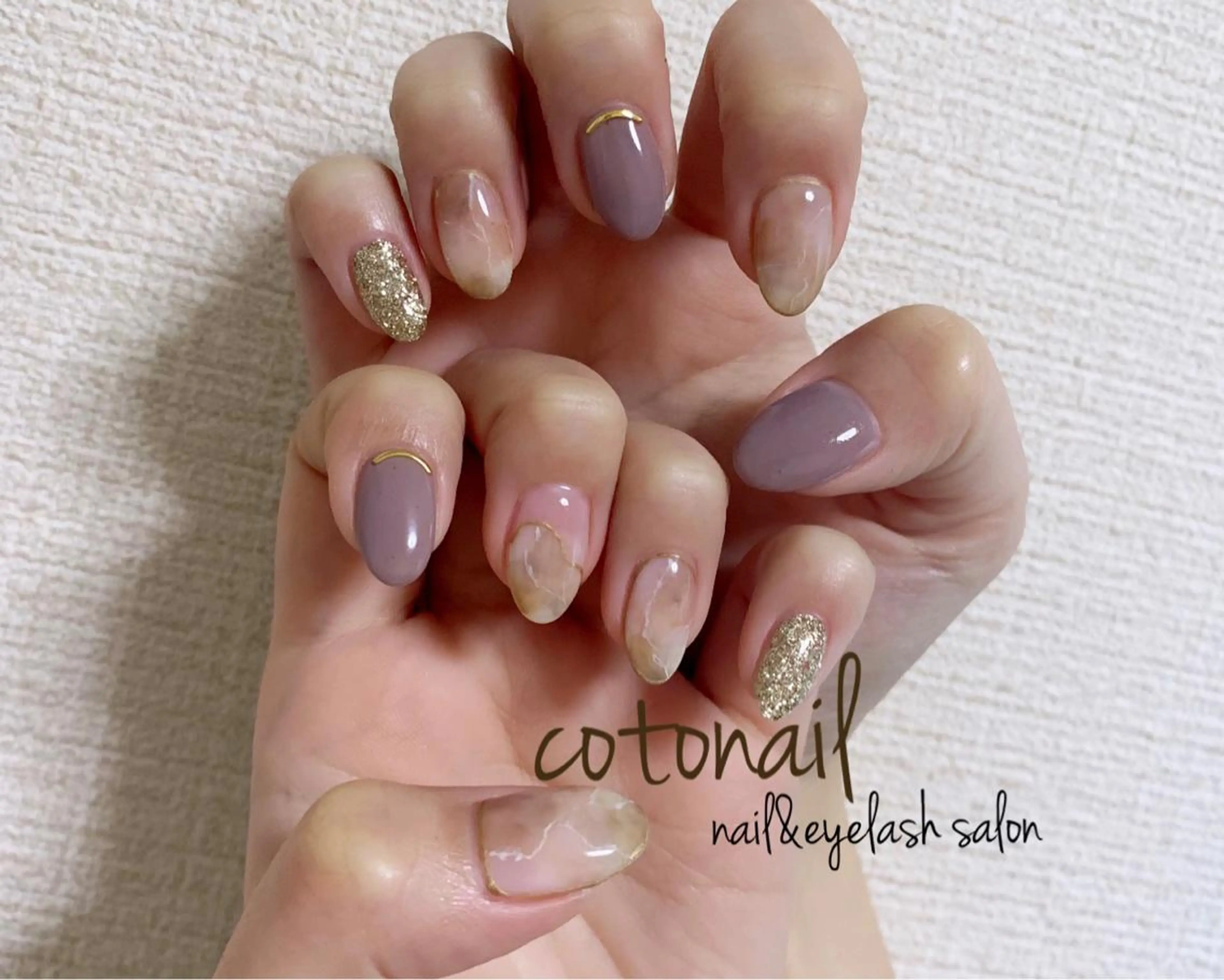 ミディアム ネイル アートネイル ハンドネイル ツメトマツゲ .のネイルデザイン