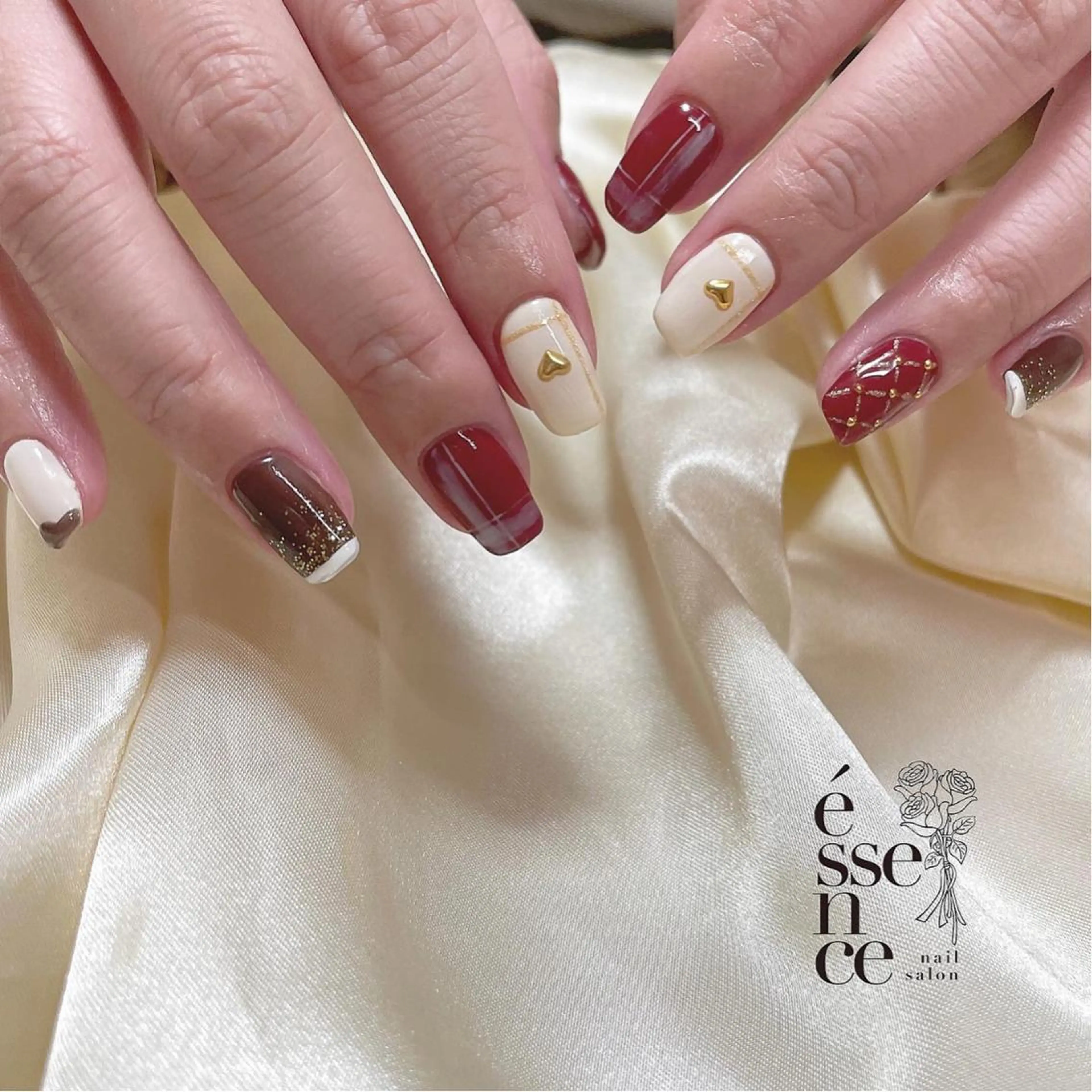 ネイル essence所属・pétit maakoのネイルデザイン