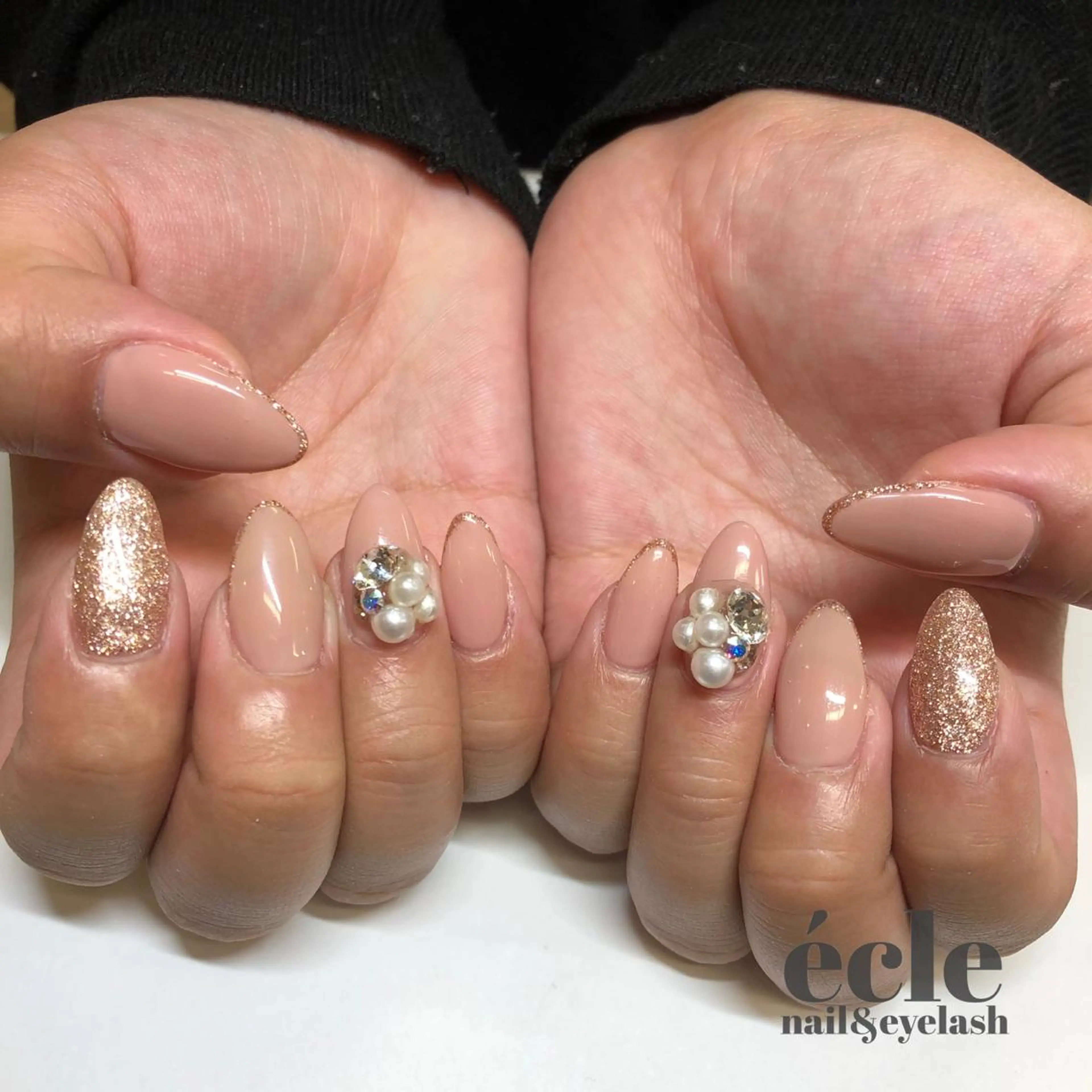 ネイル ハンドネイル écle nail&eyeのネイルデザイン