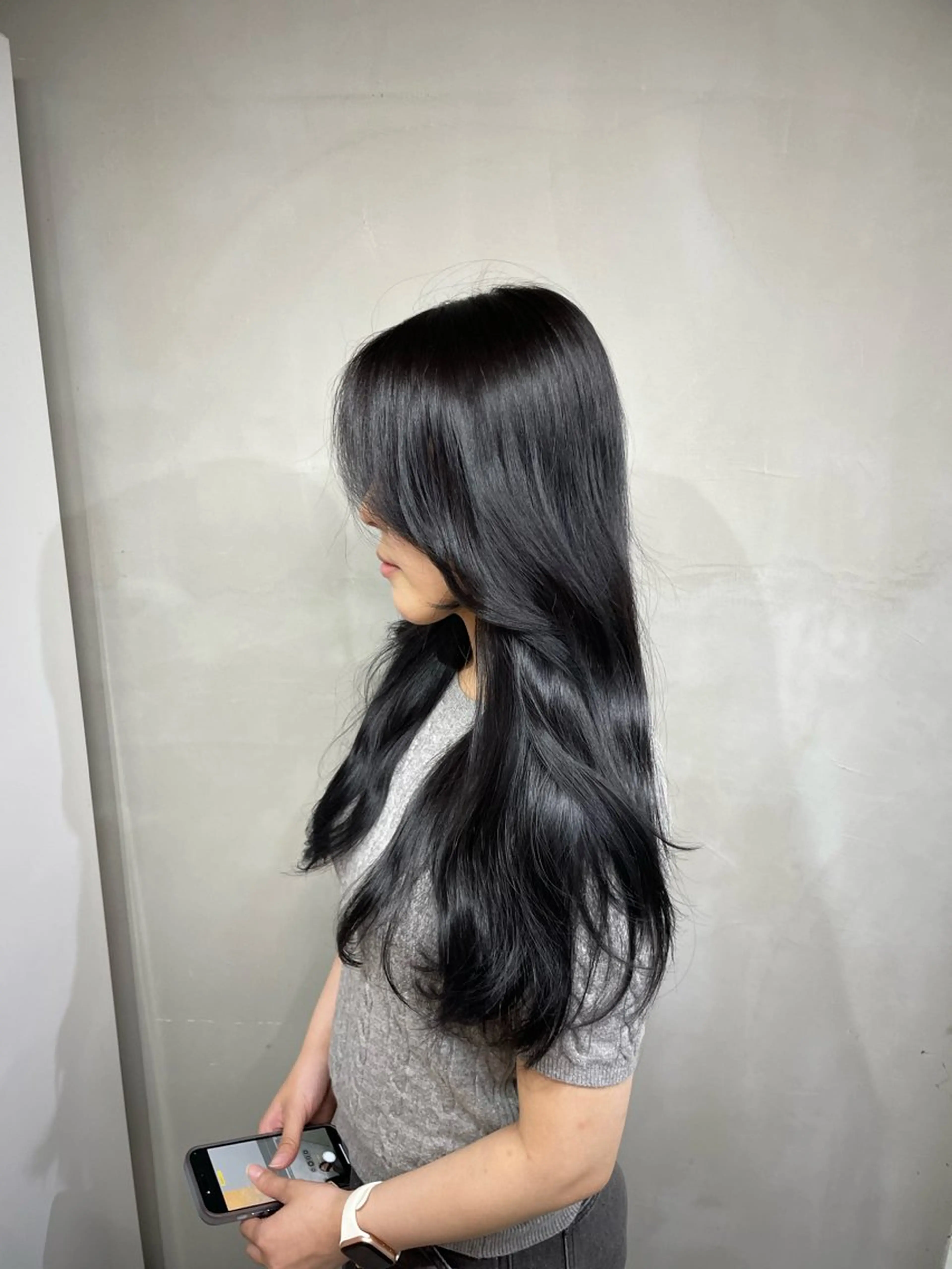 ロング ワンホンレイヤー 福岡天神RAIRAのヘアスタイル