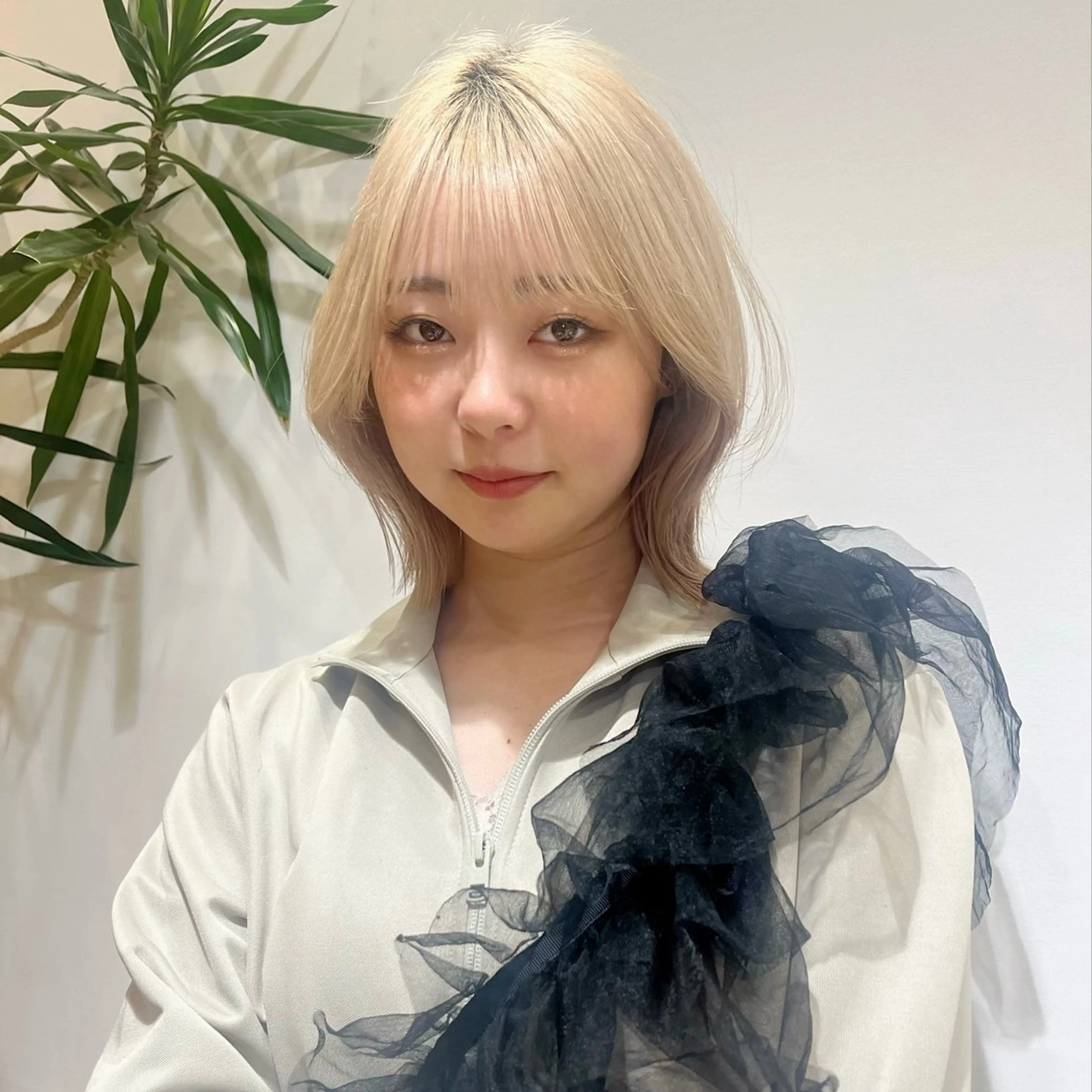 ミディアム カラー カット ヘアカラー トリートメント ベージュカラー⌇ くびれヘア.𐙚心音のヘアスタイル